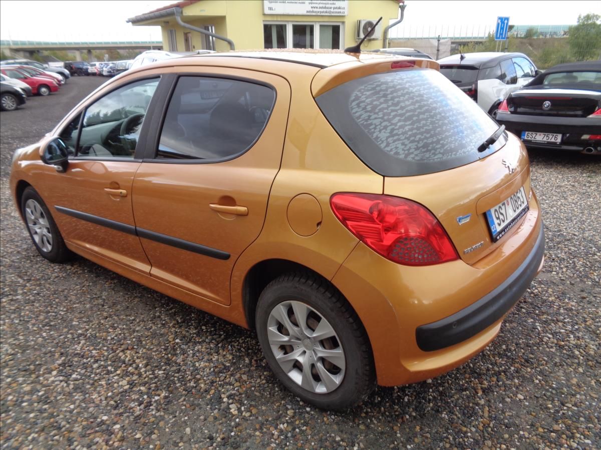 Peugeot 207, 1,4 - fotka 5