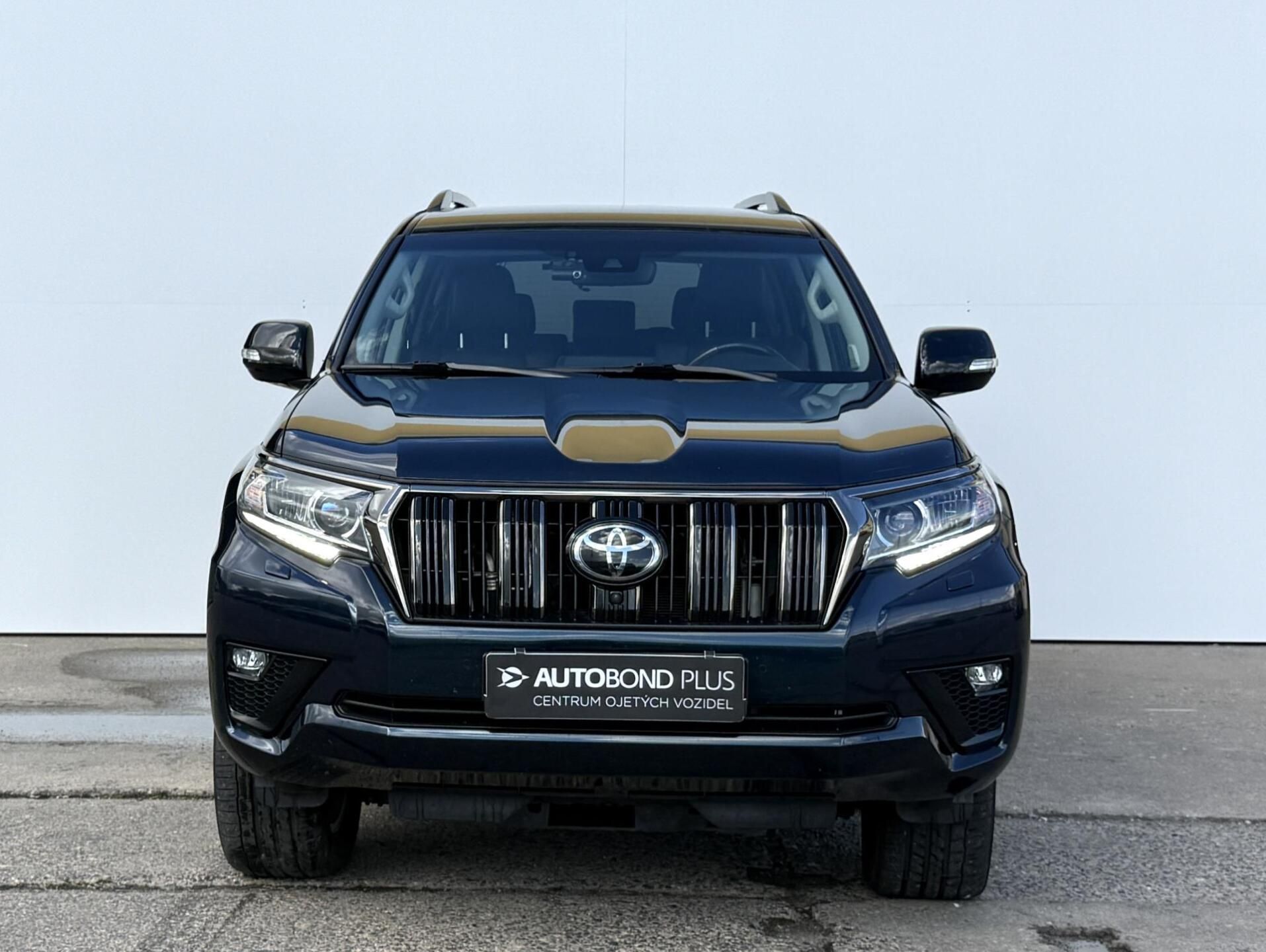 Toyota Land Cruiser, 2.8 D-4D AT AWD 150kW Executiv - fotka 4