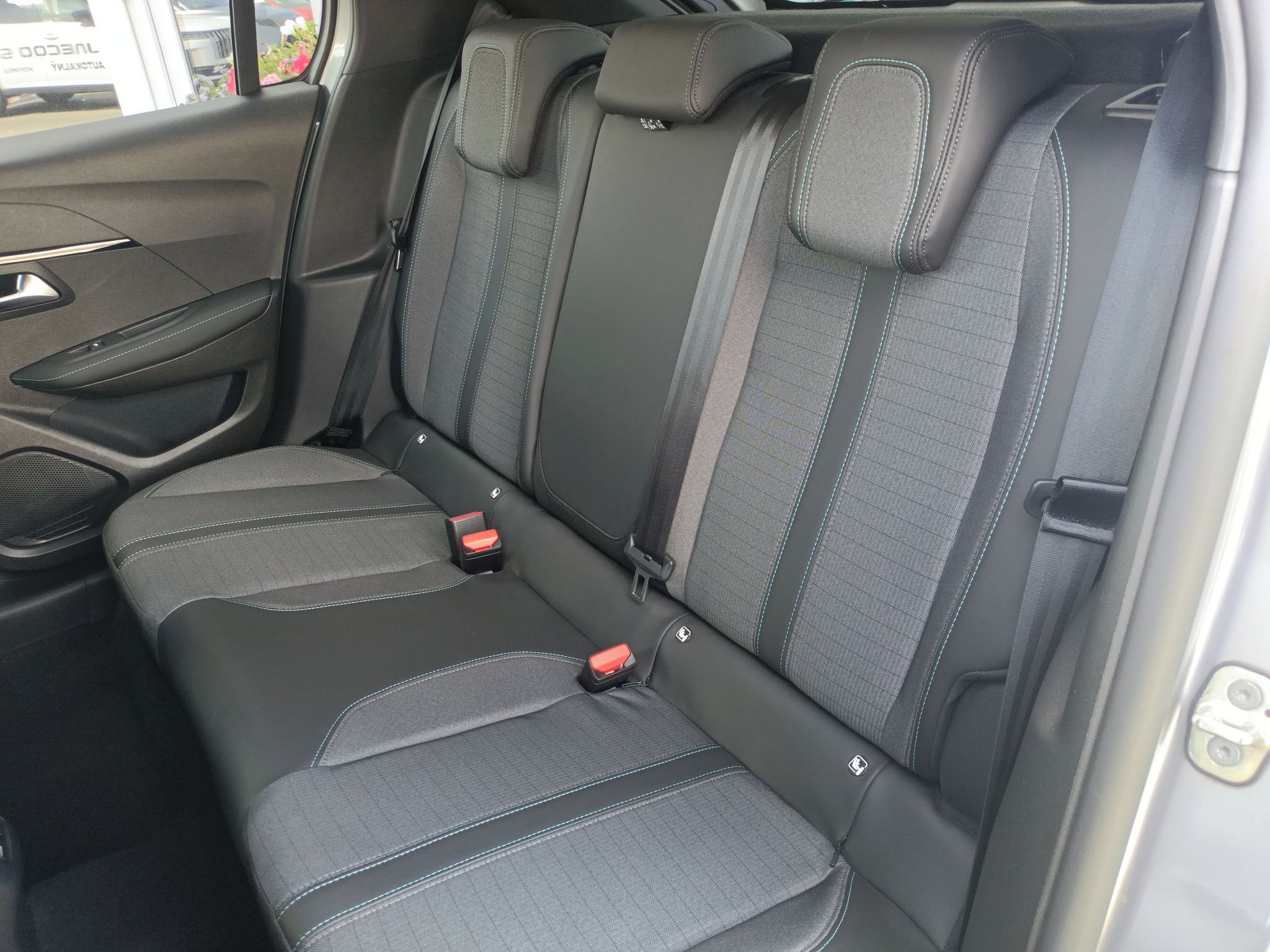 Peugeot 208, Allure Pack 1,2 PT 100k,man6 A - fotka 5