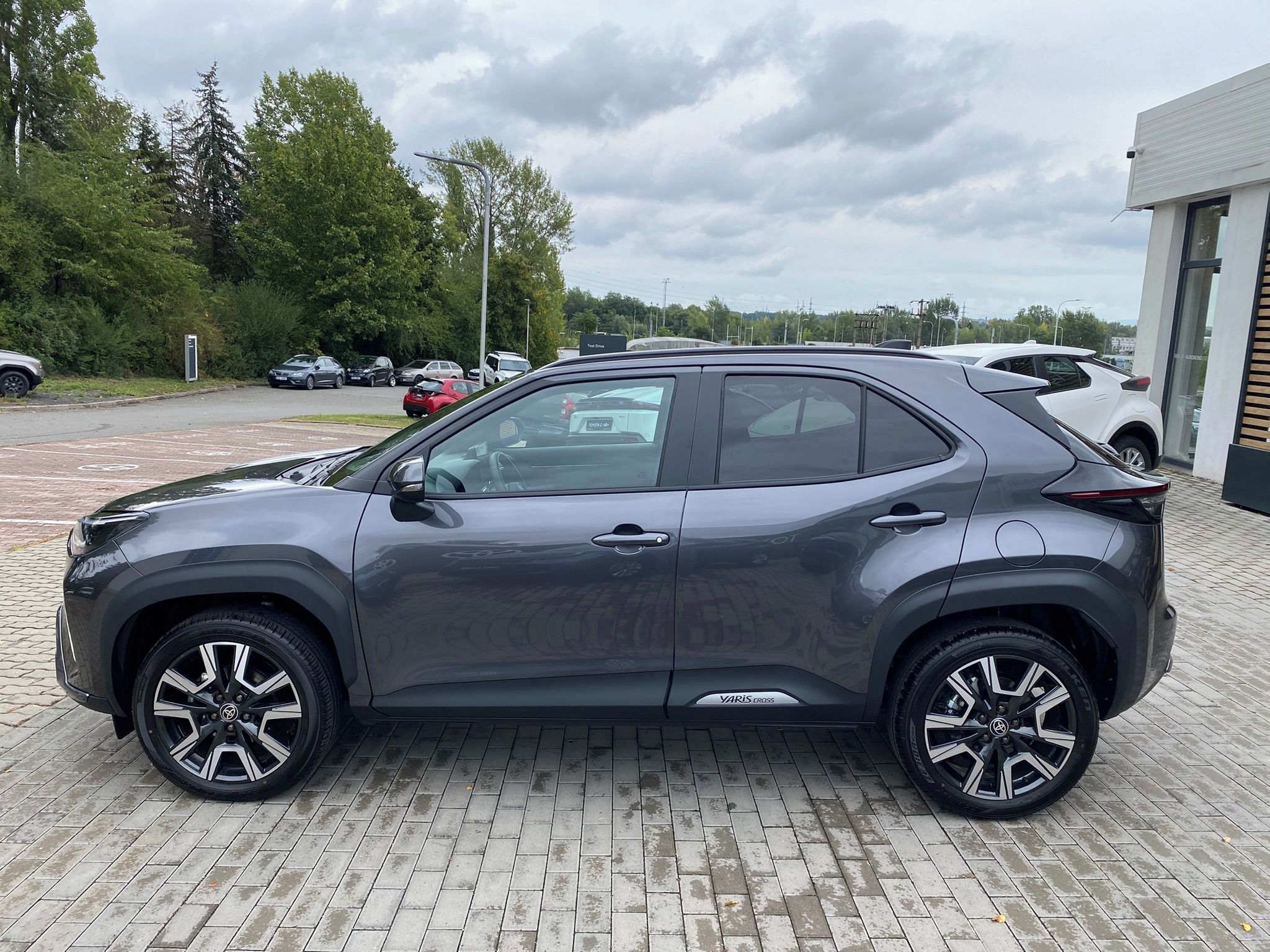 Toyota Yaris Cross, 1.5 HEV 130k STYLE - fotka 3