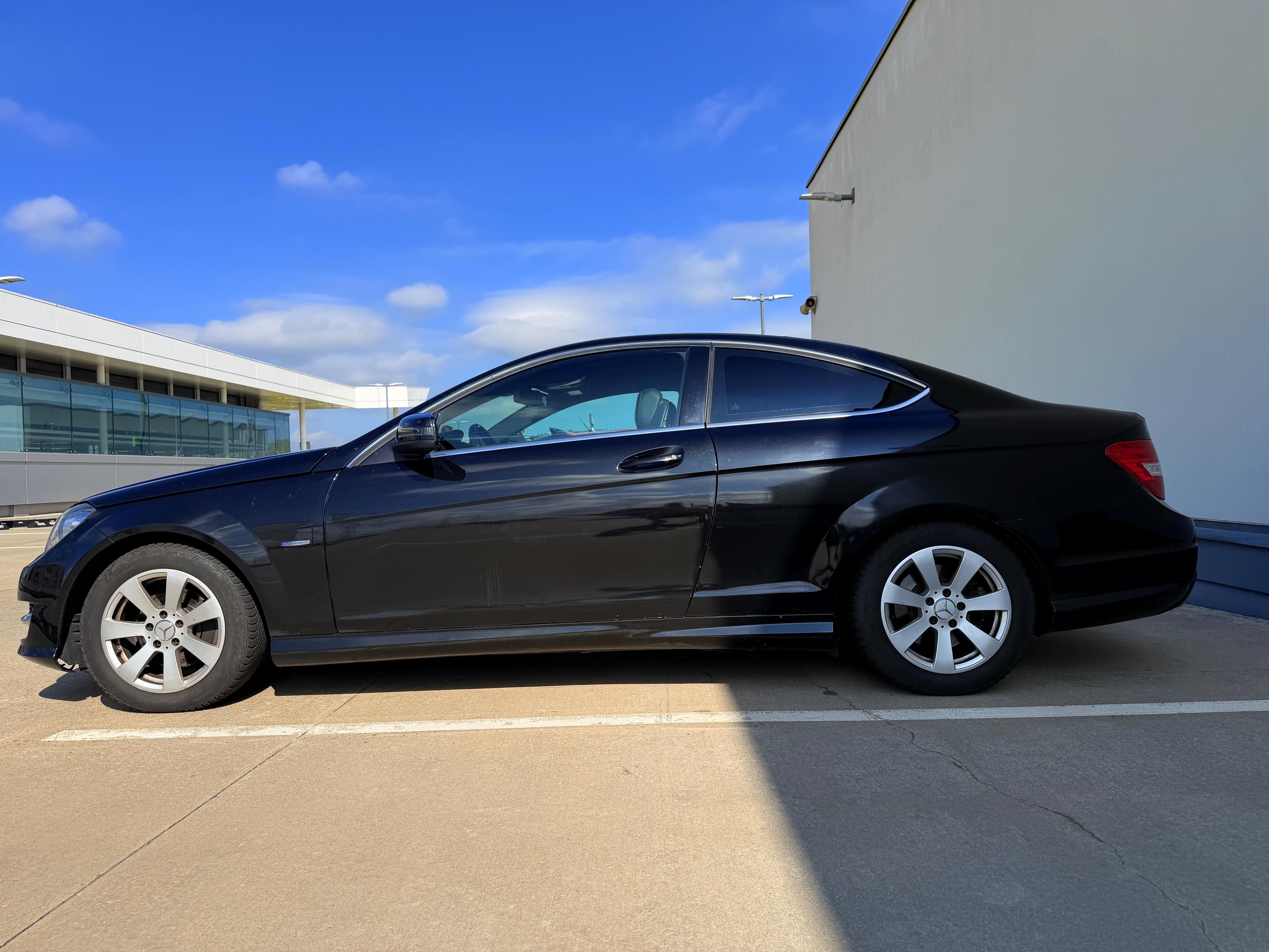 Mercedes-Benz Třídy C, C220cdi/125kw,automat - fotka 3