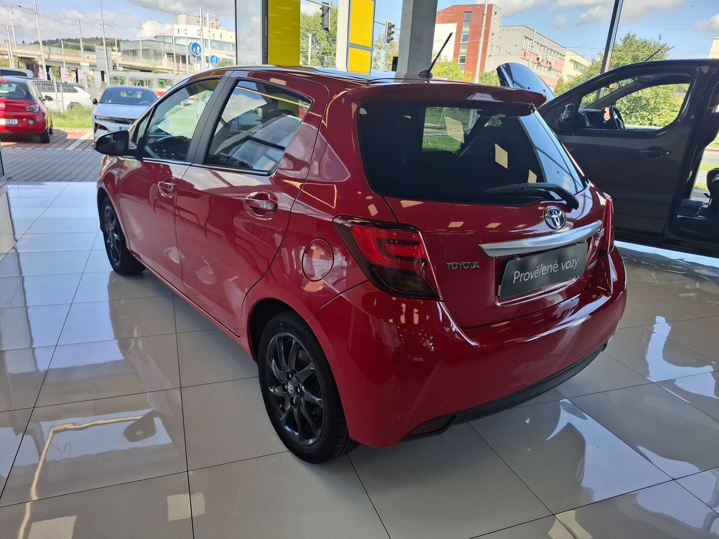 Toyota Yaris, 1.5HEV 55KW 2015 - fotka 4