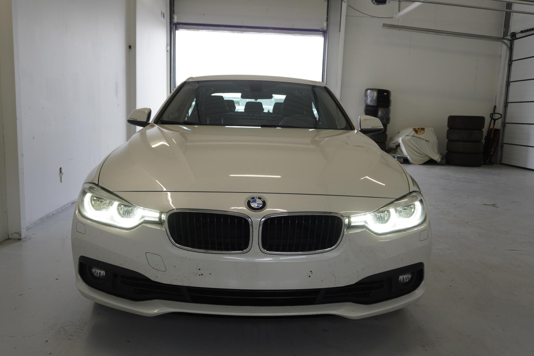 BMW Řada 3, 320i 135kW AUTOMAT - fotka 2