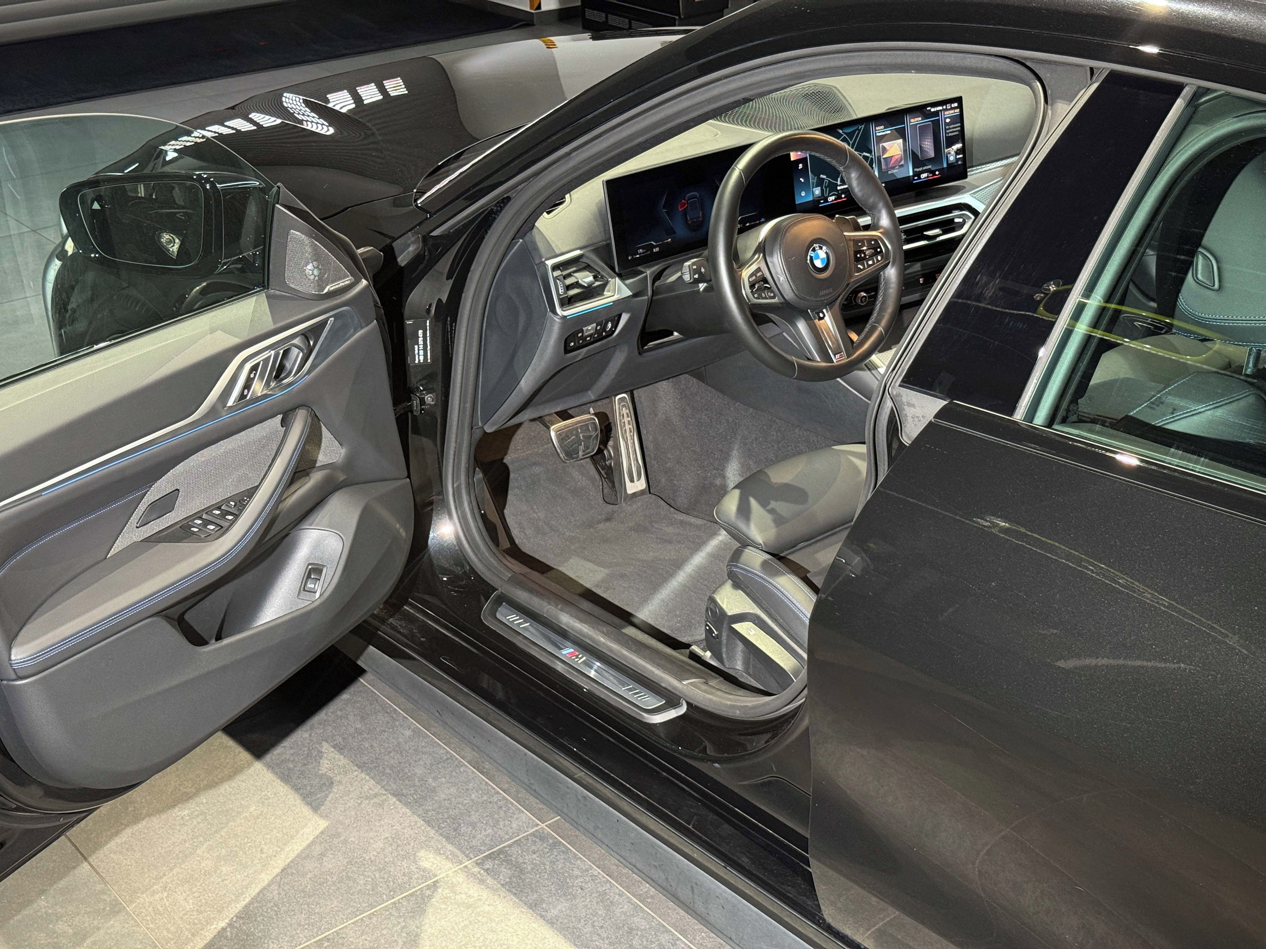 BMW Řada 4, 420i*GC*MSport*Keyless*H&K - fotka 5