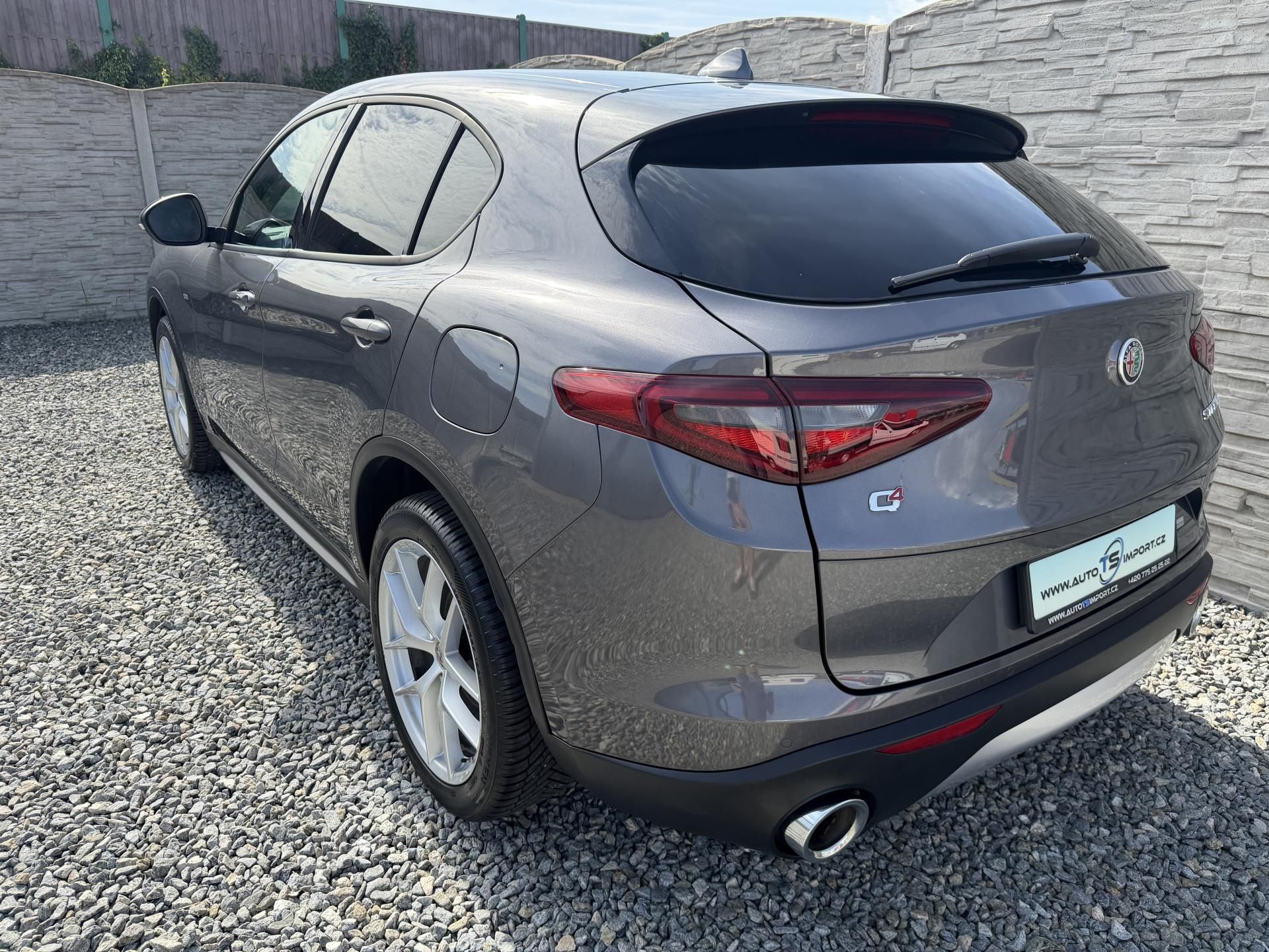 Alfa Romeo Stelvio, 2.2JTDM Q4 4x4 210PS VELOCE 1A - fotka 3