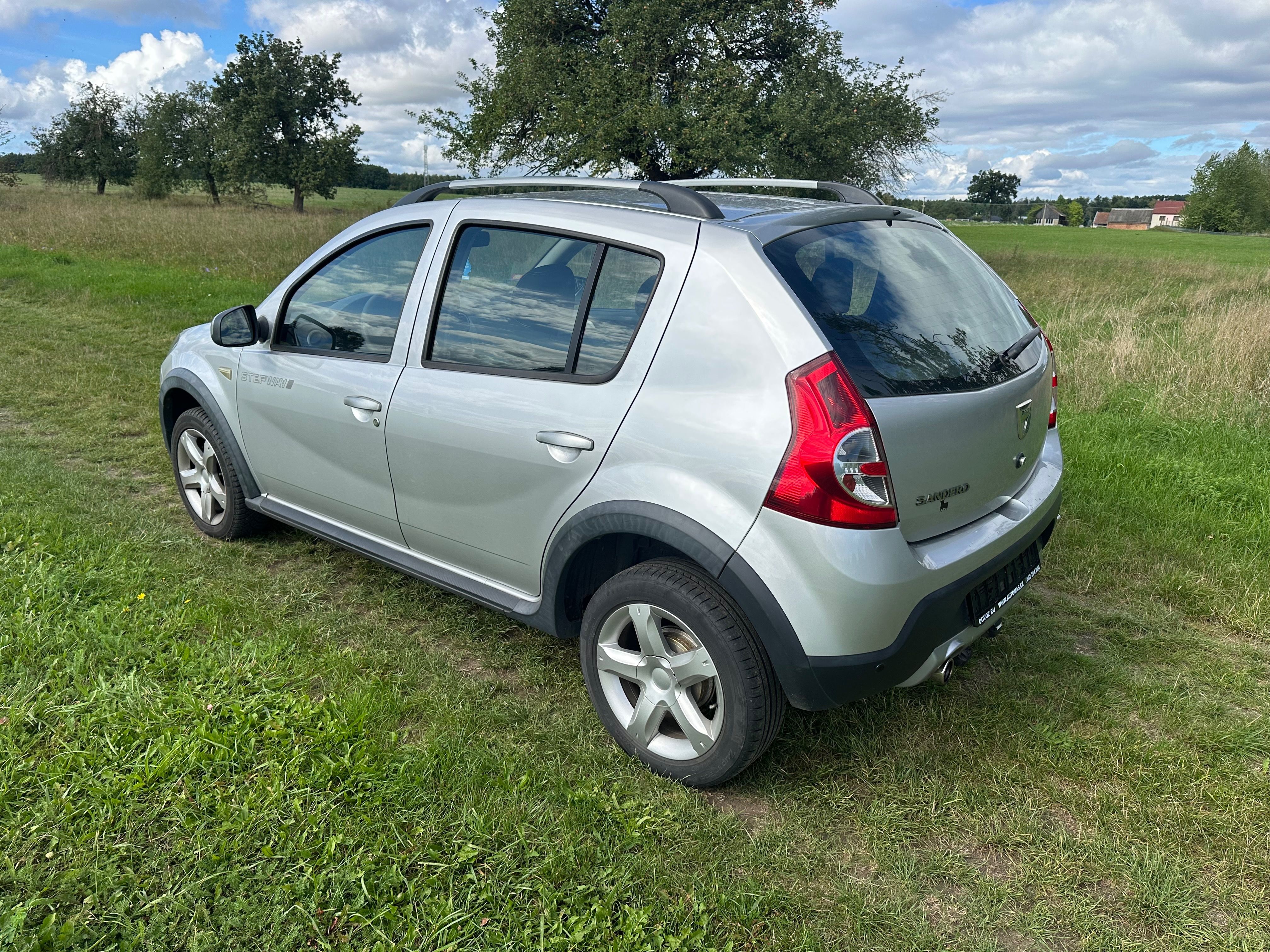 Dacia Sandero, STEPWAY-1.6-63KW-TOP-TAŽNE - fotka 4