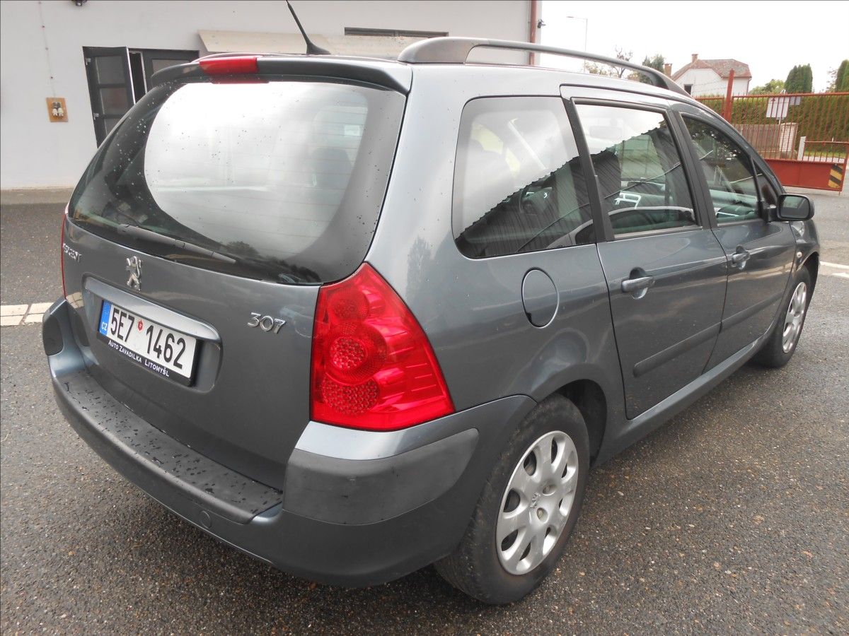 Peugeot 307, 1,6 16V 80Kw - fotka 6