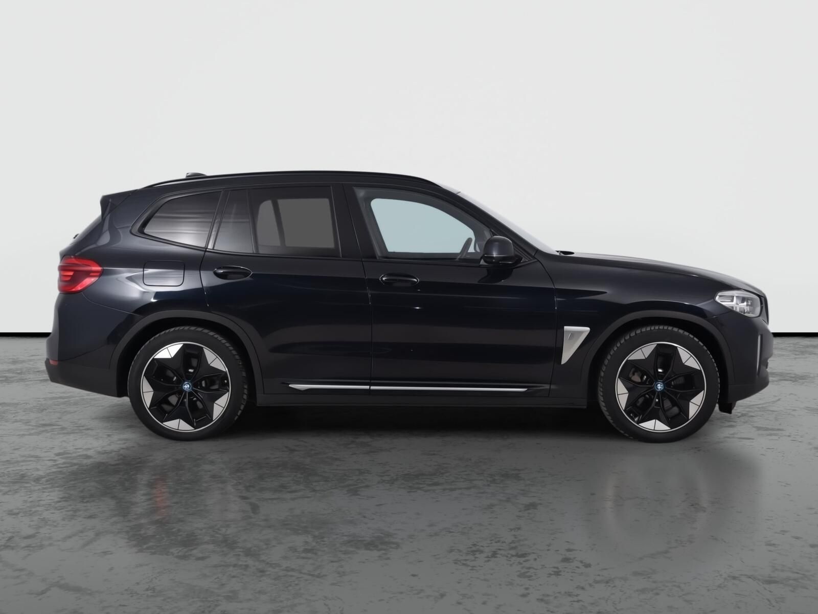 BMW iX3, 80 kWh, SoH 98% - fotka 6