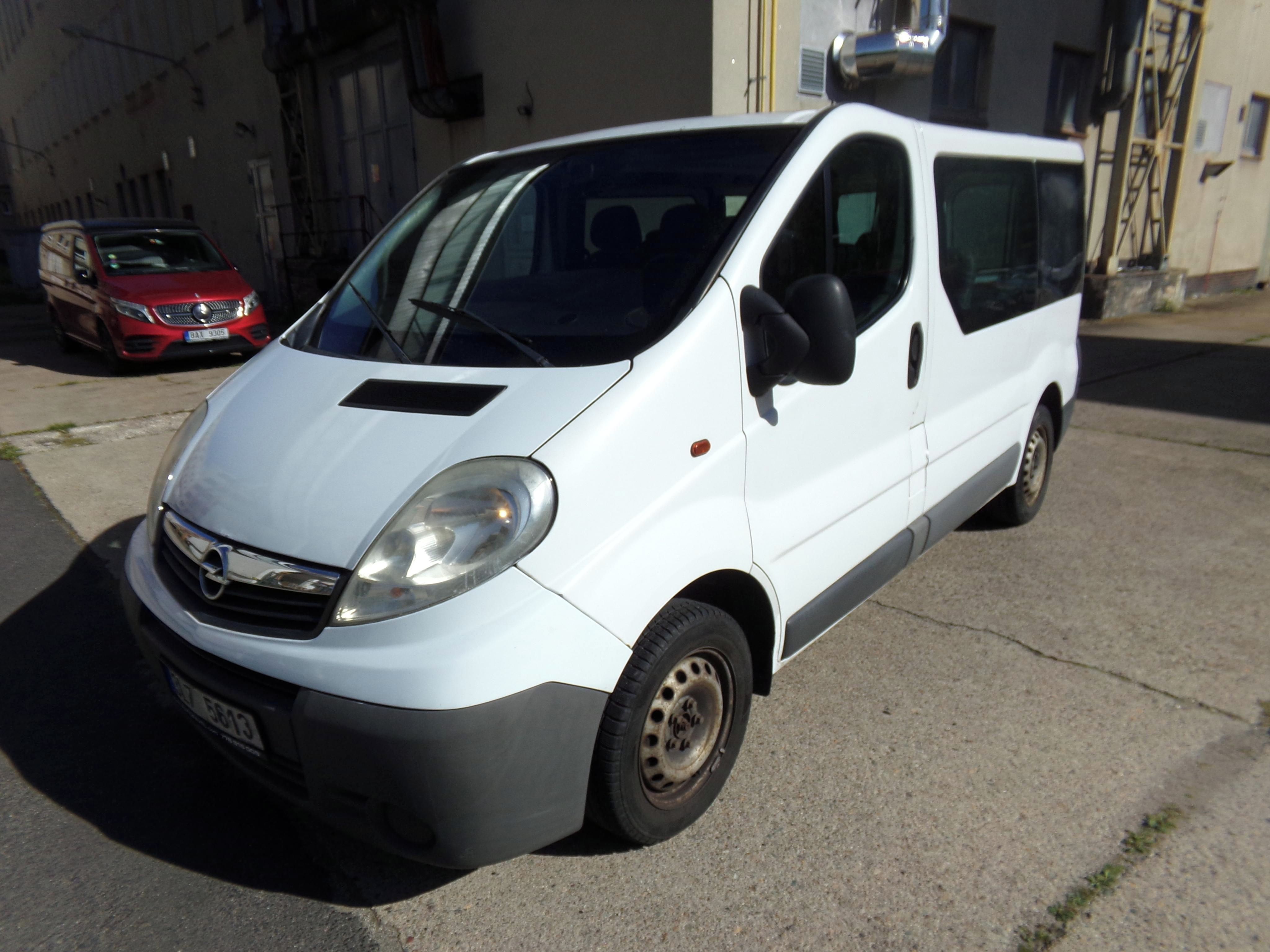 Opel Vivaro, 2.0CDTi 6míst