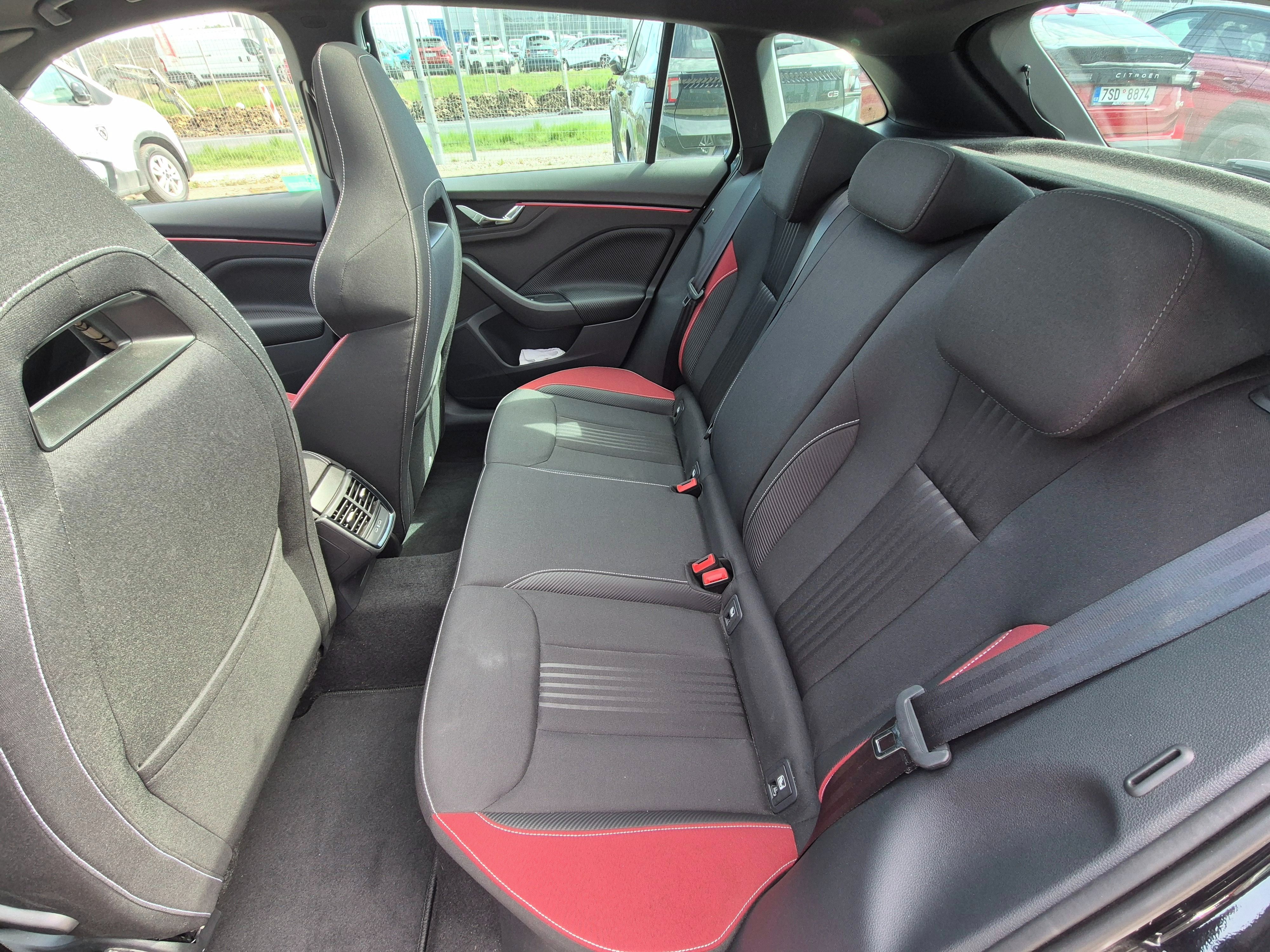 Škoda Scala, 1.5 TSI MAN6 MONTE CARLO - fotka 5