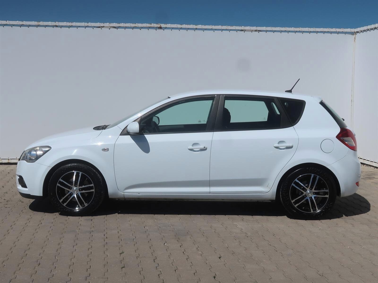 Kia Cee´d, 1.4 CVVT, Serv.kniha - fotka 3