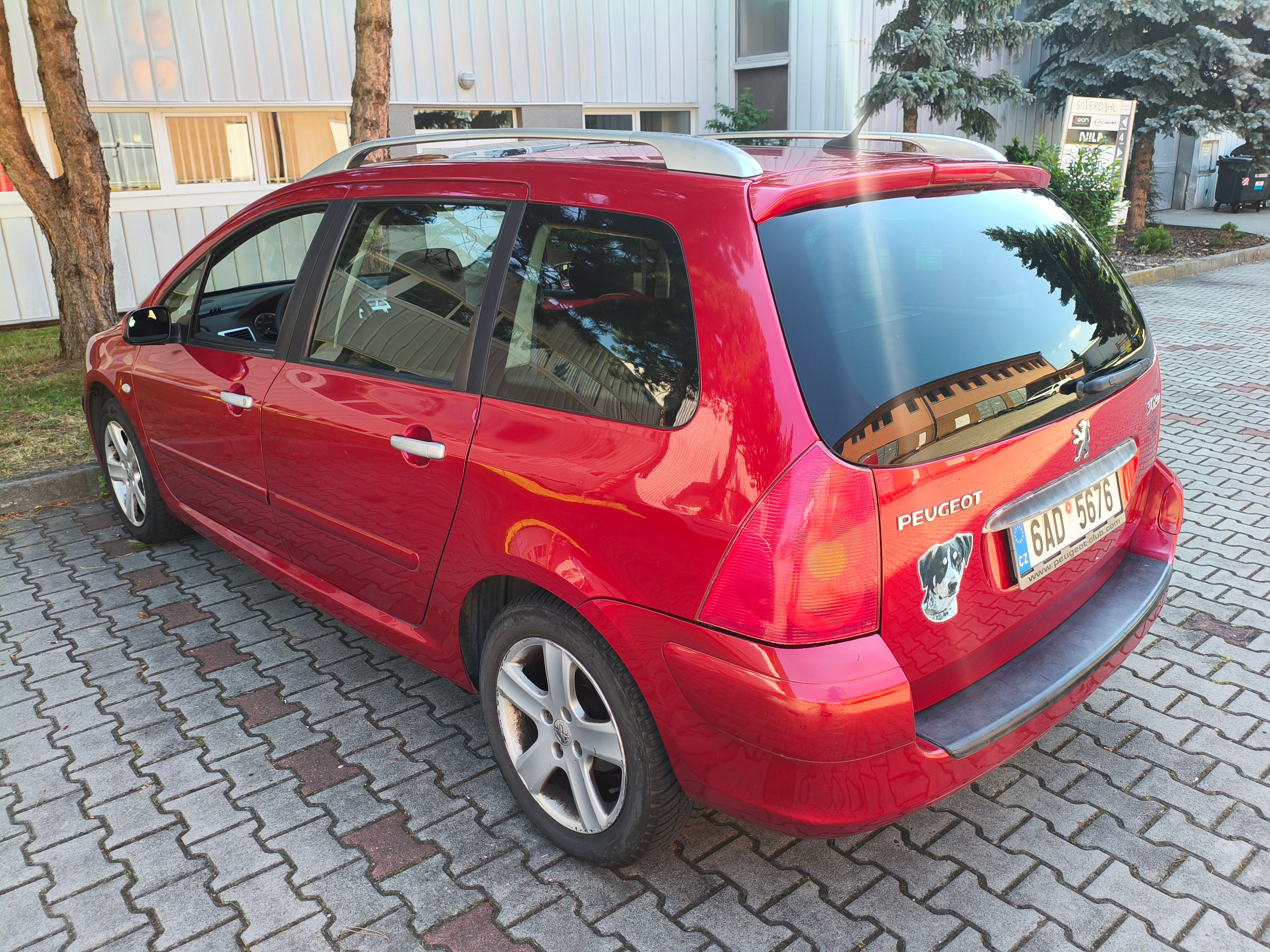 Peugeot 307, SW Panorama 7 míst - fotka 5