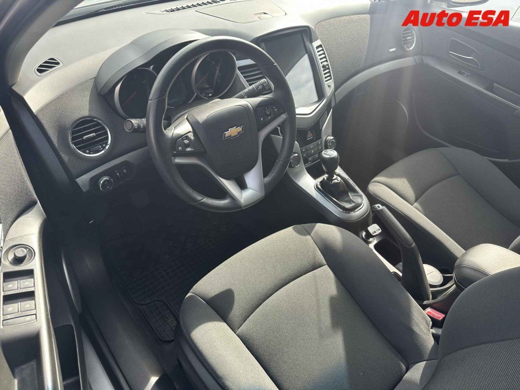 Chevrolet Cruze, 1.6i,1.maj,ČR - fotka 3