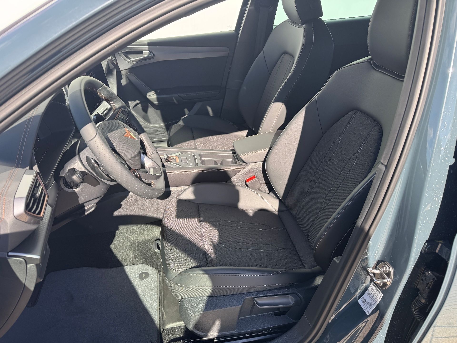 Cupra Leon, 1.5 eTSI 110 kW DSG ST - fotka 5