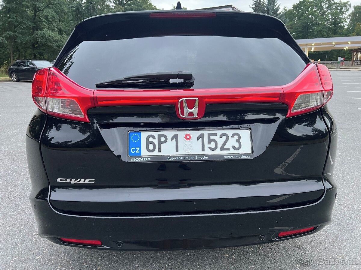 Honda Civic, Honda Civic Tourer 1.8 i-VTEC - fotka 3
