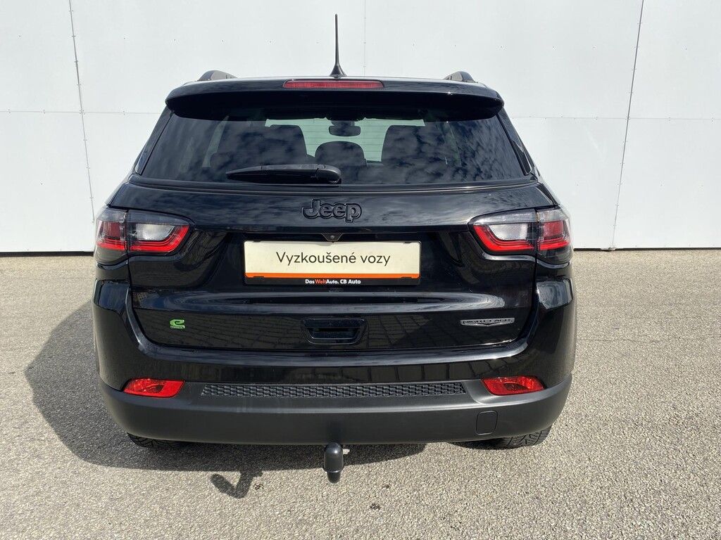 Jeep Compass, 1,5 e-Hybrid Night Eagle 96 kW - fotka 6