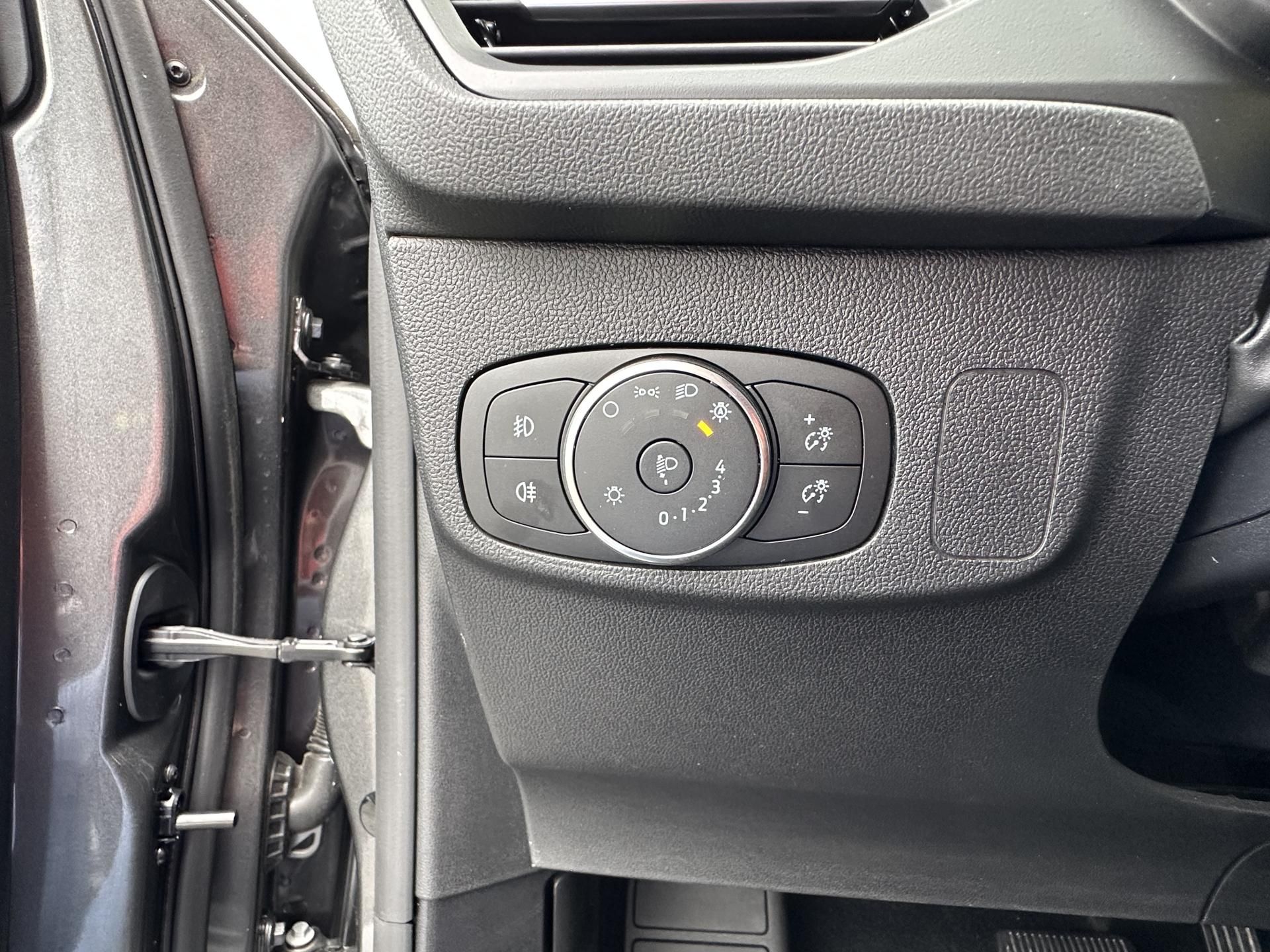 Ford Focus, KOMBI ST LINE 1.5/85kW * LED - fotka 6