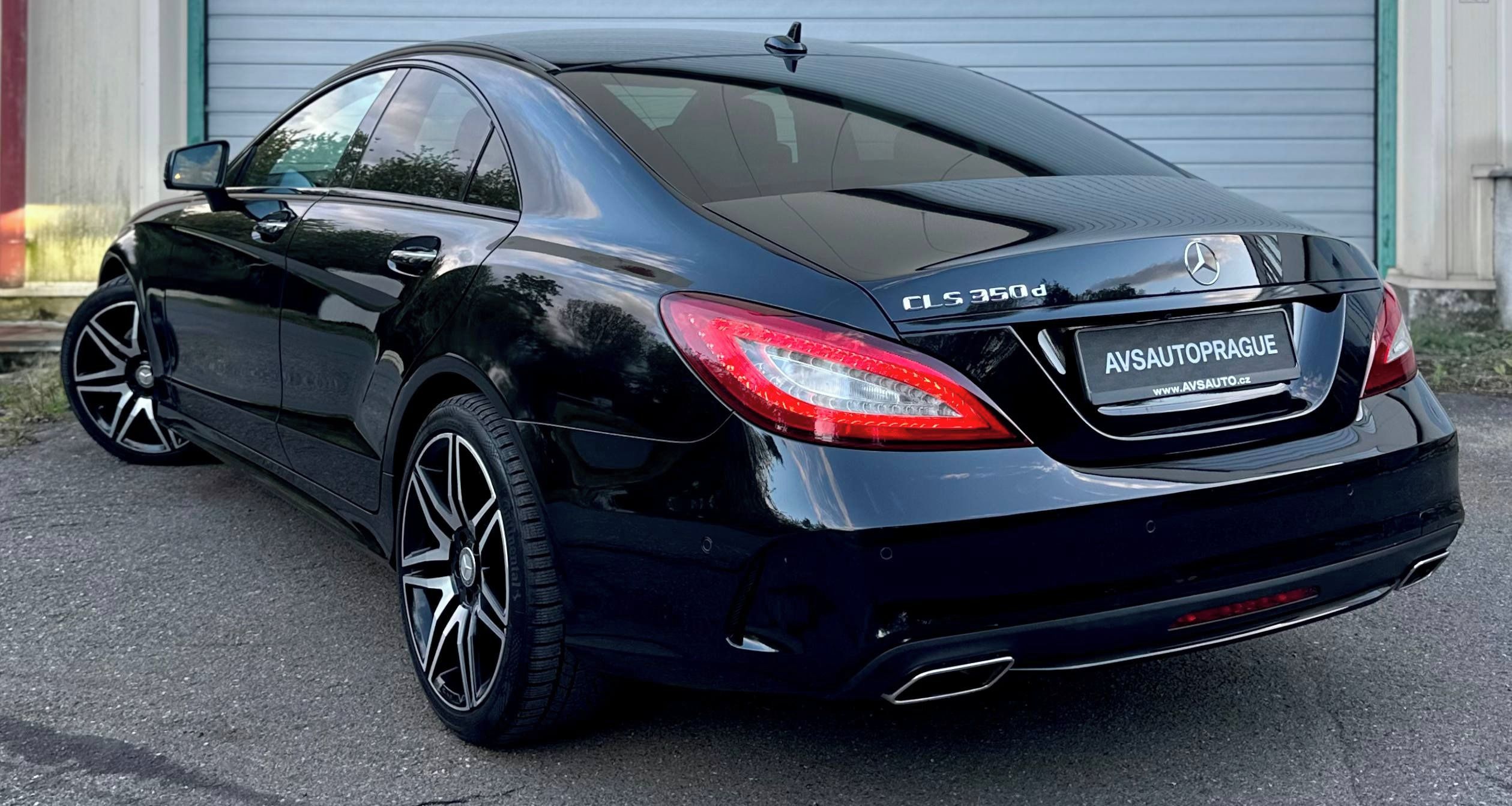 Mercedes-Benz CLS, 350D 3.0 V6 190KW AMGLINE C218 - fotka 6