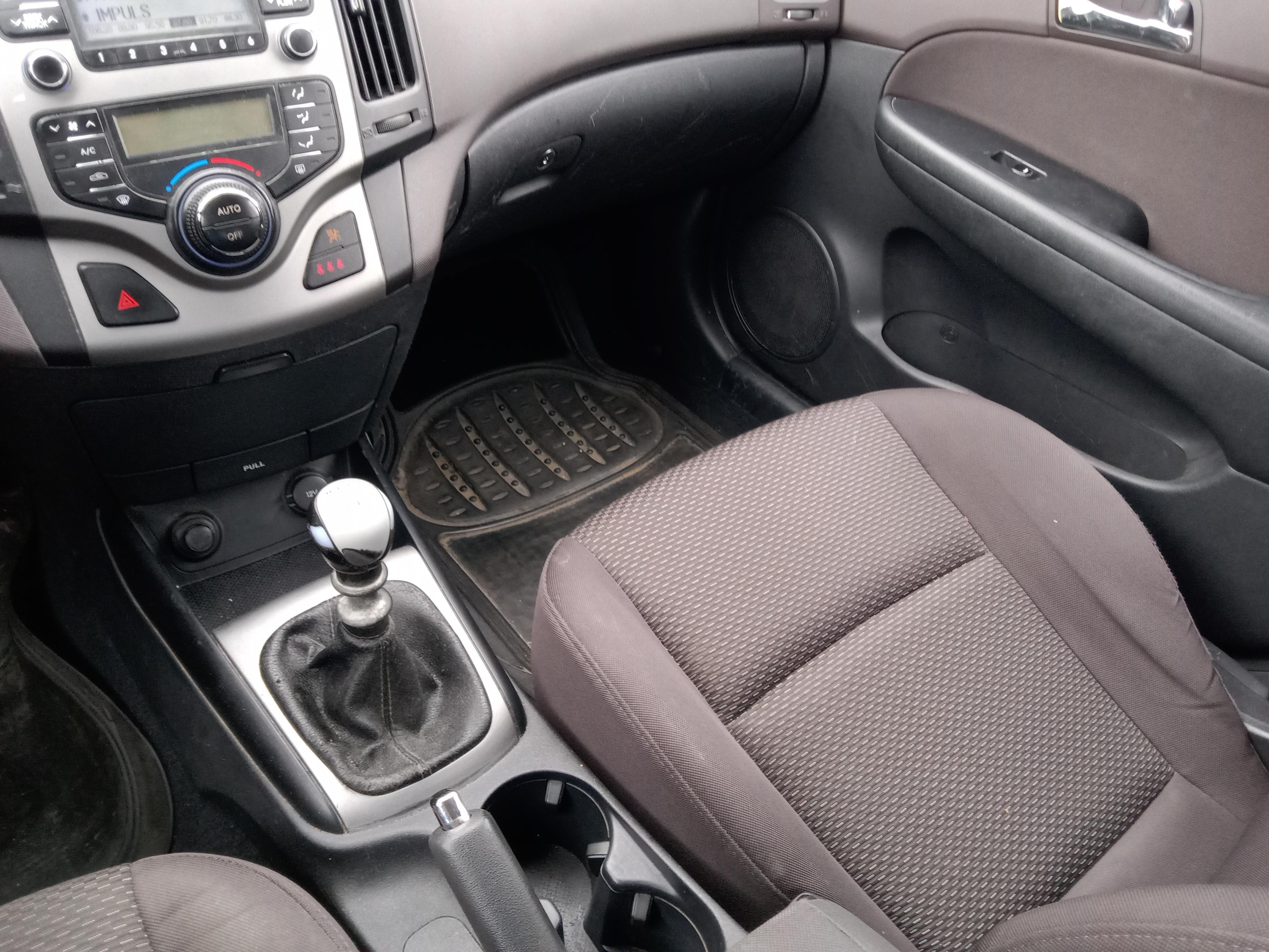 Hyundai i30, prodám hyundai i30 - fotka 6