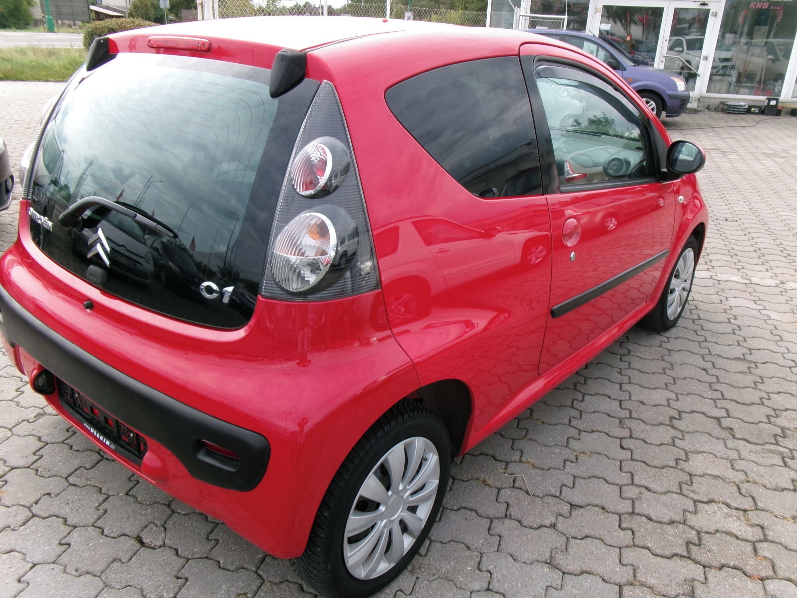 Citroën C1, 1.0i 50kw,serviska - fotka 6