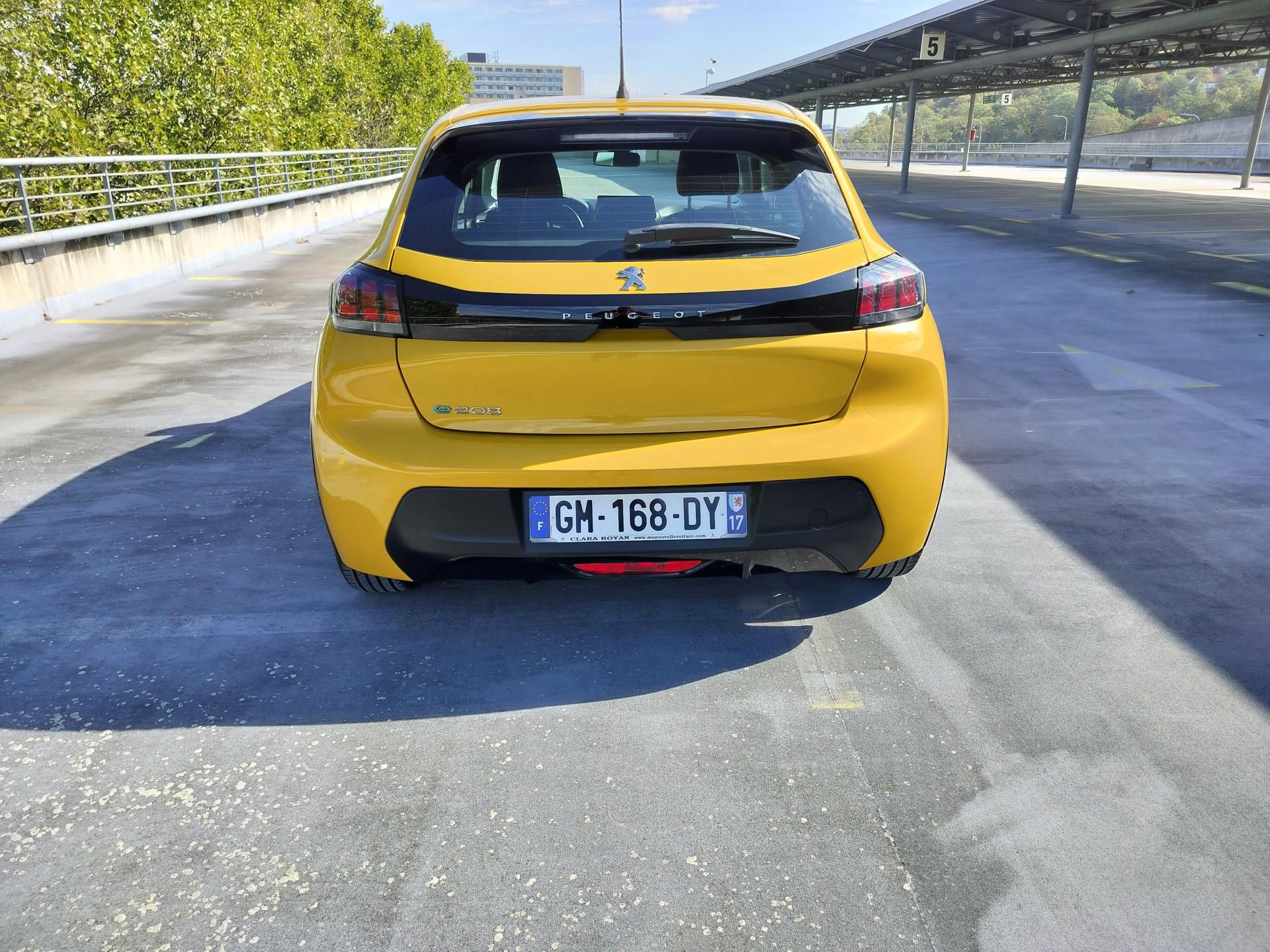 Peugeot 208, e - fotka 4