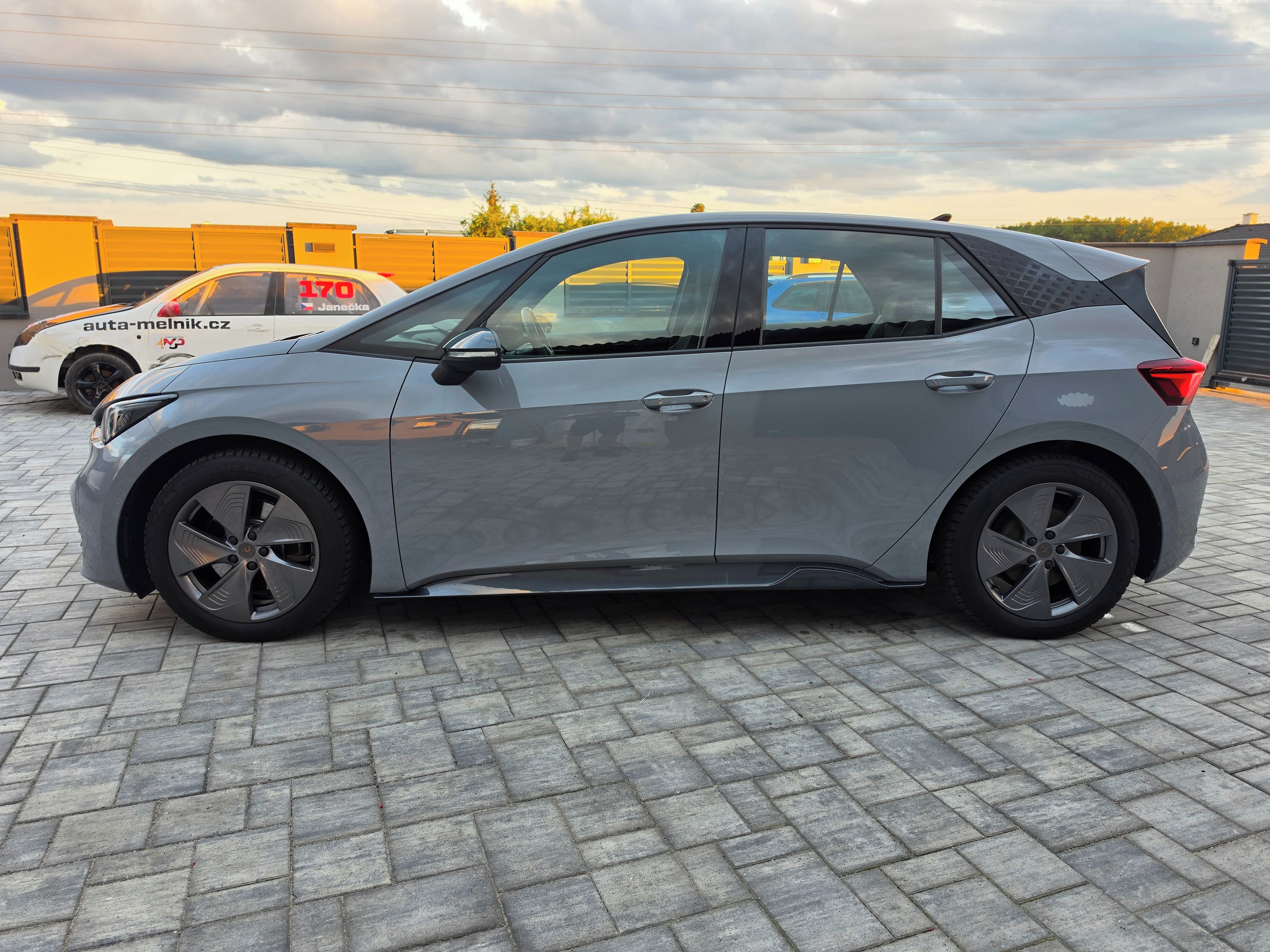 Cupra Born, 150kw 58/62kwh 2024 SOH 96.1% - fotka 4