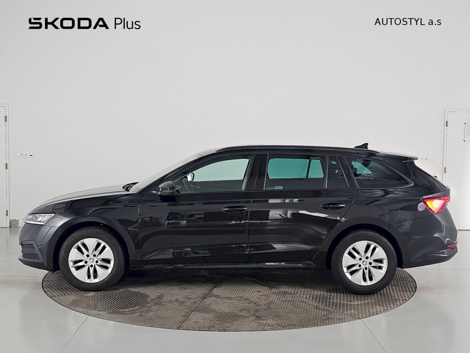 Škoda Octavia, Combi 2.0TDI 85kW Ambition - fotka 3