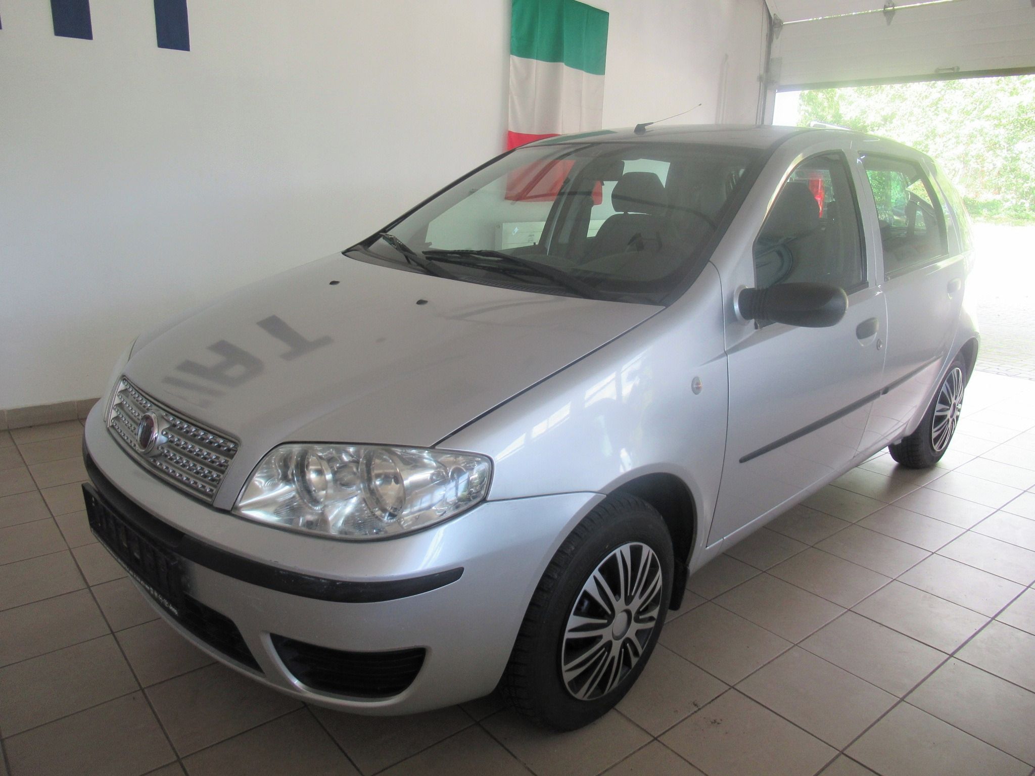 Fiat Punto, 1,2 44kw, mod 2009 - fotka 3