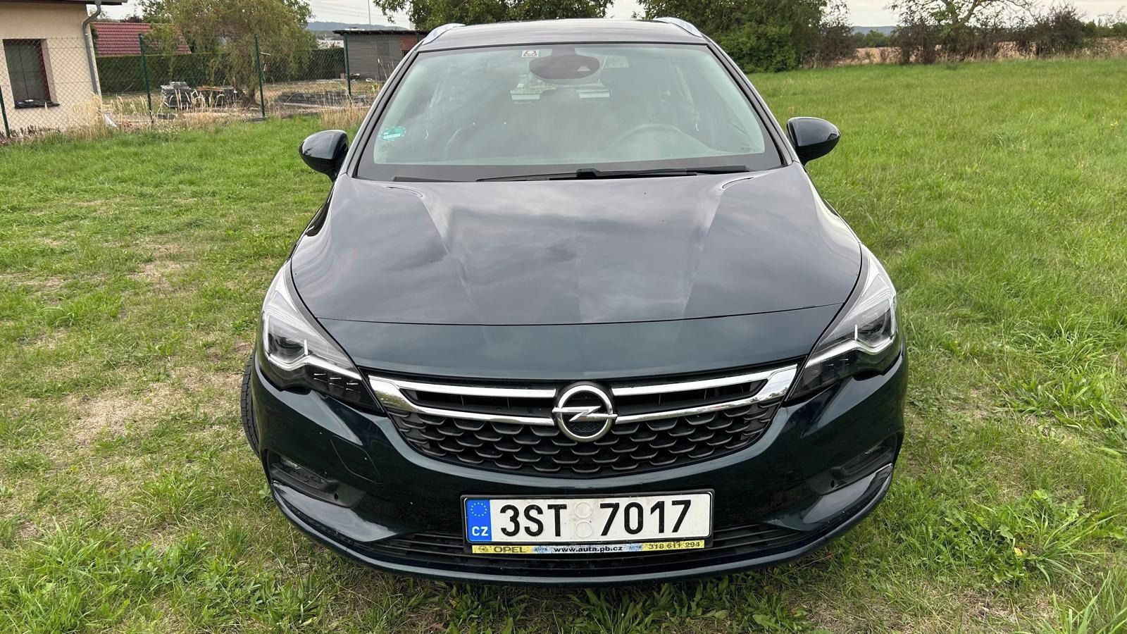Opel Astra, 1,6 CDTI,  manuál, bez AdBlue - fotka 3