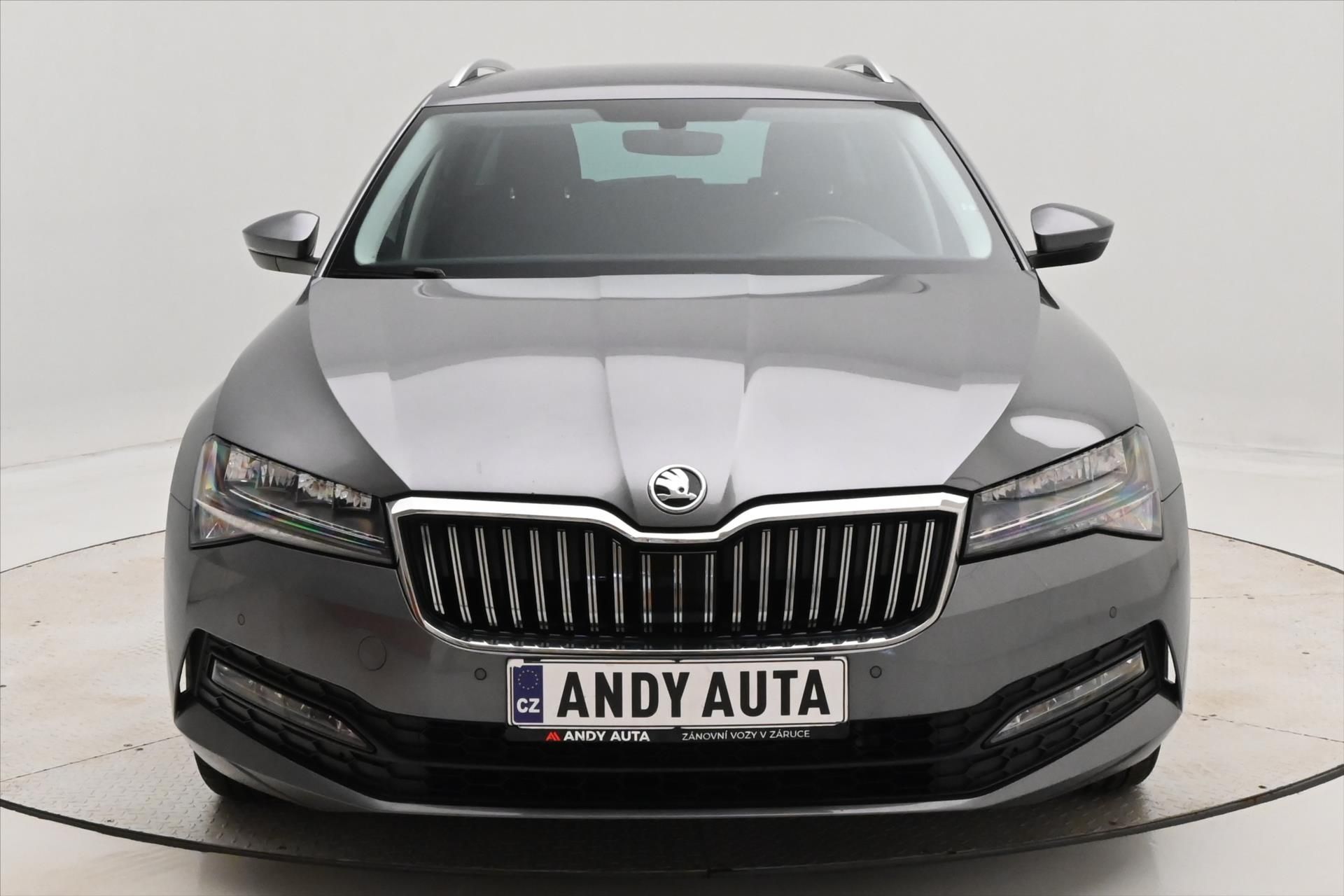 Škoda Superb, 2,0 TDI 110kW DSG NAVIGACE Zár - fotka 2
