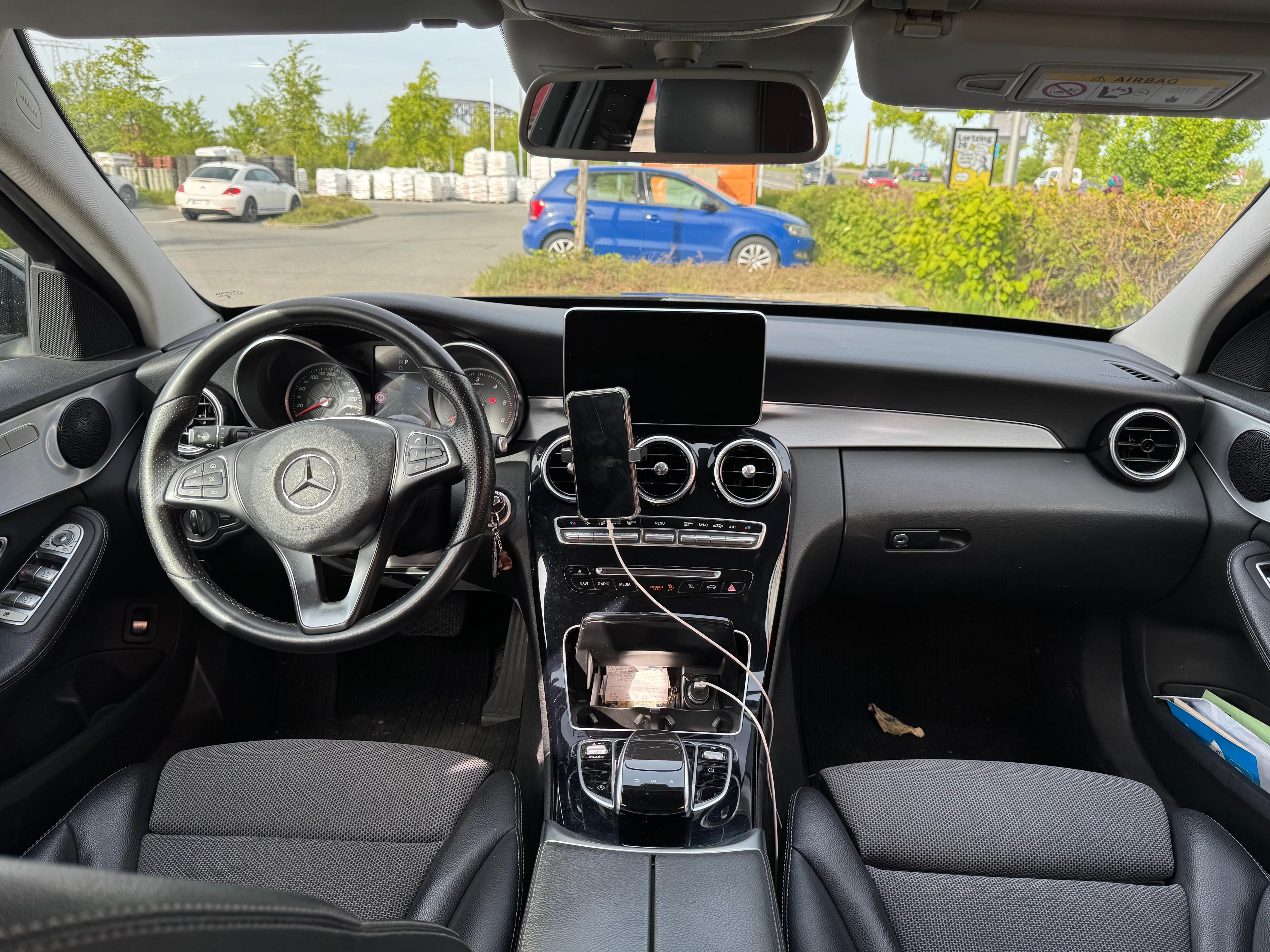 Mercedes-Benz Třídy C, 250 - fotka 4