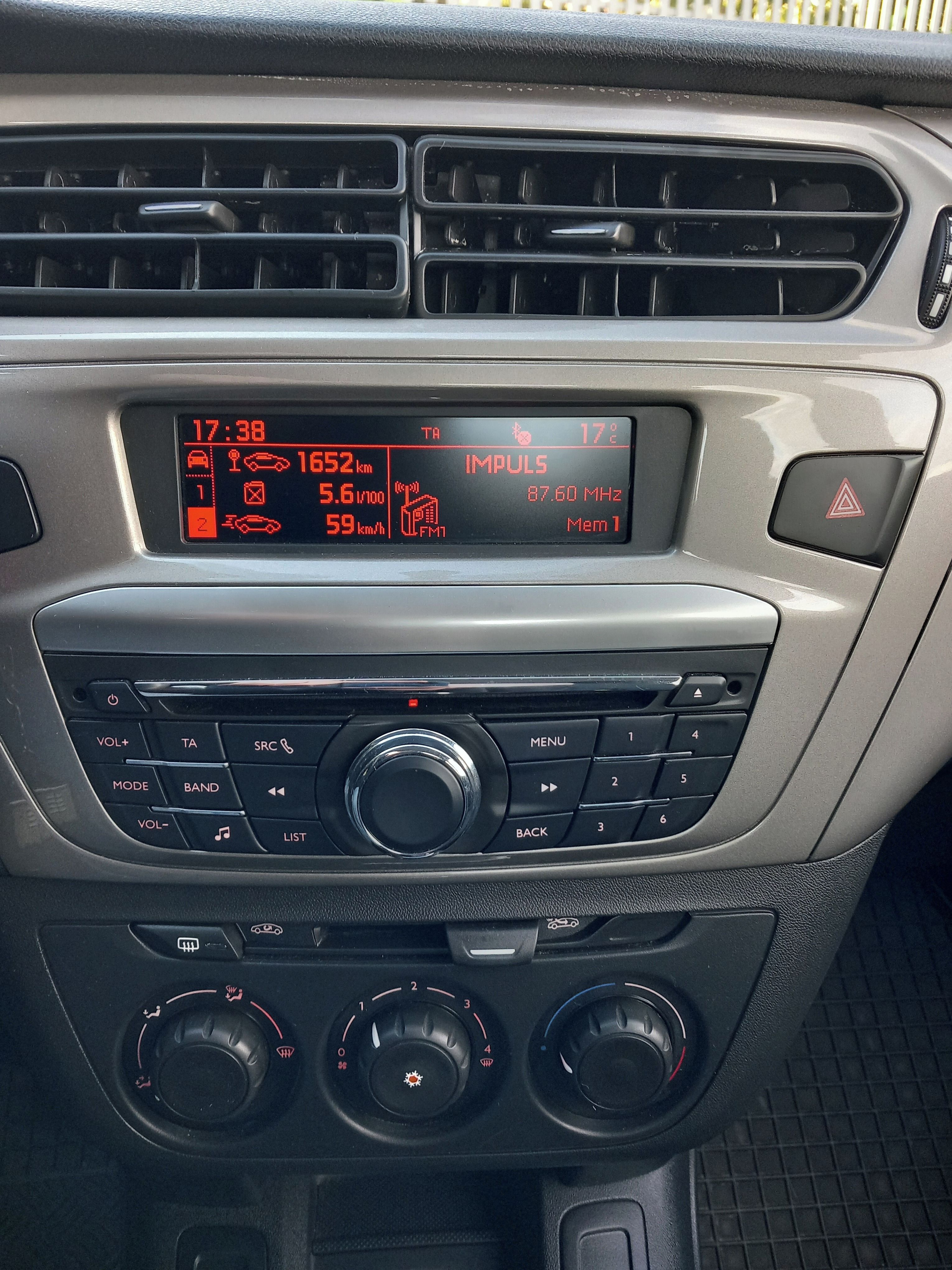 Citroën C-Elysée, 1.2 PureTech 61 kW po rozvodec - fotka 6