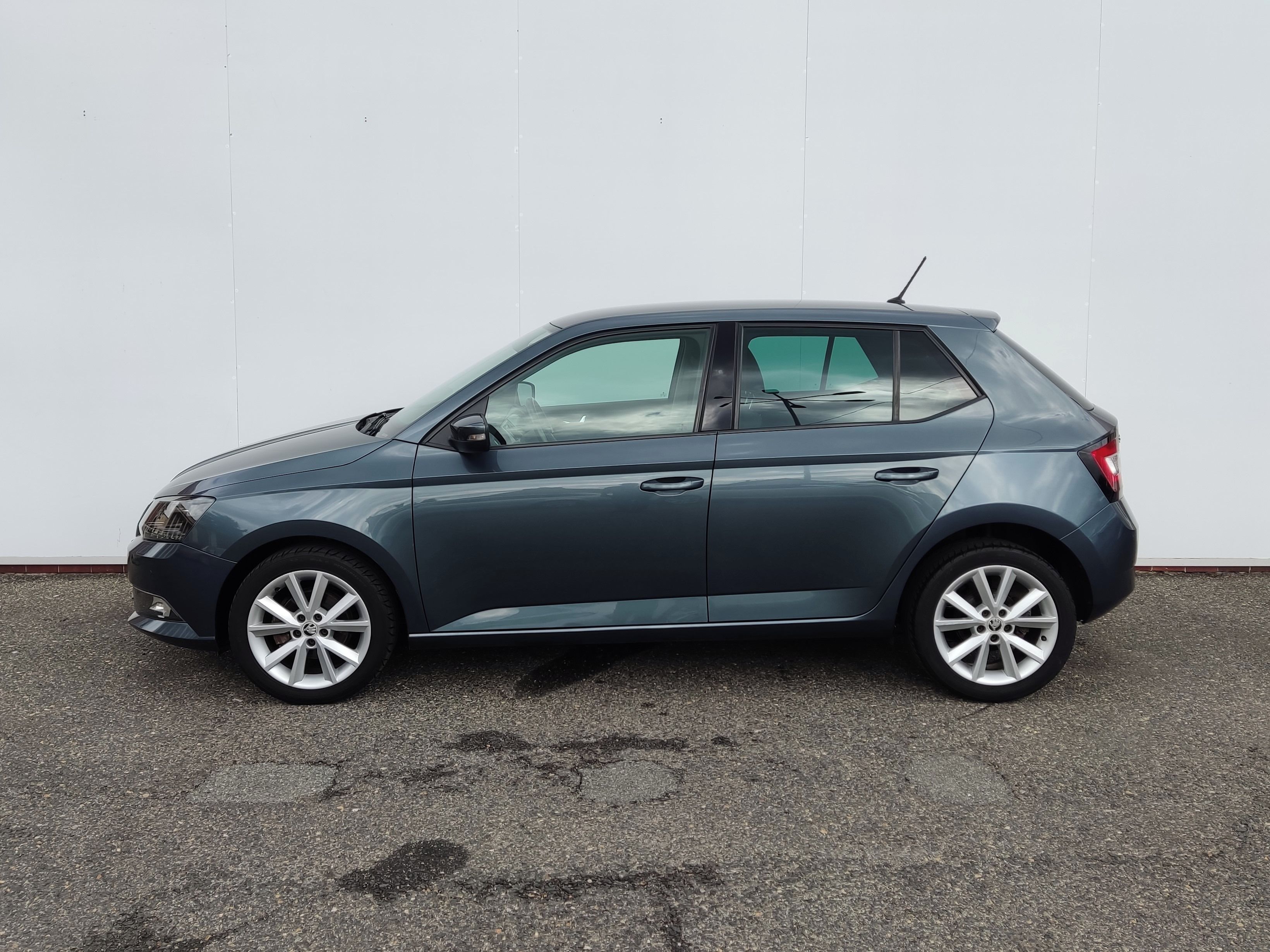 Škoda Fabia, 1.2 TSI 66 kW Joy - fotka 3