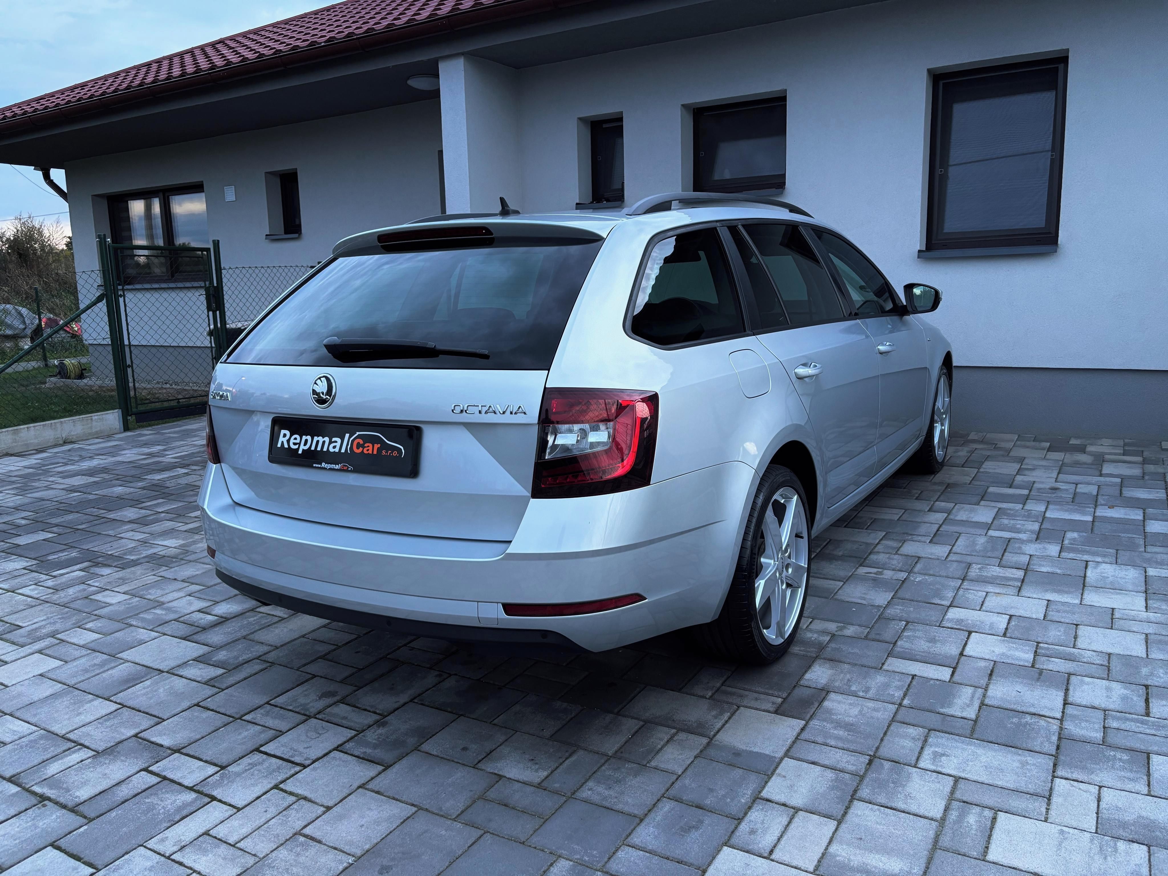 Škoda Octavia, 1.4TSi 110kW, LED, CANTON - fotka 5