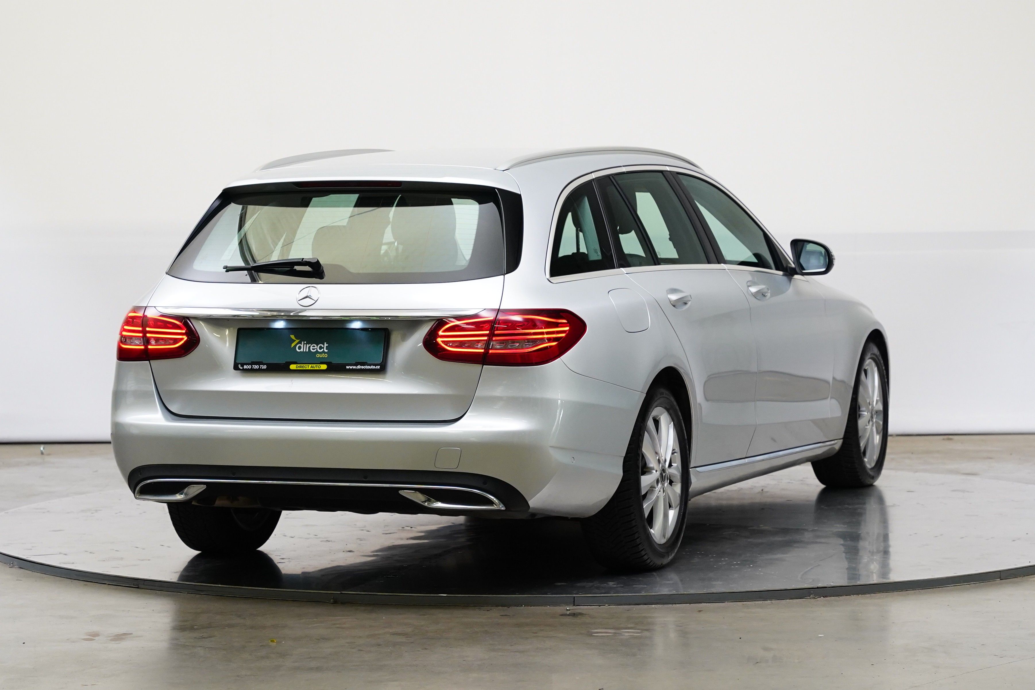 Mercedes-Benz Třídy C, 220d 143 kW Avantgarde - fotka 2