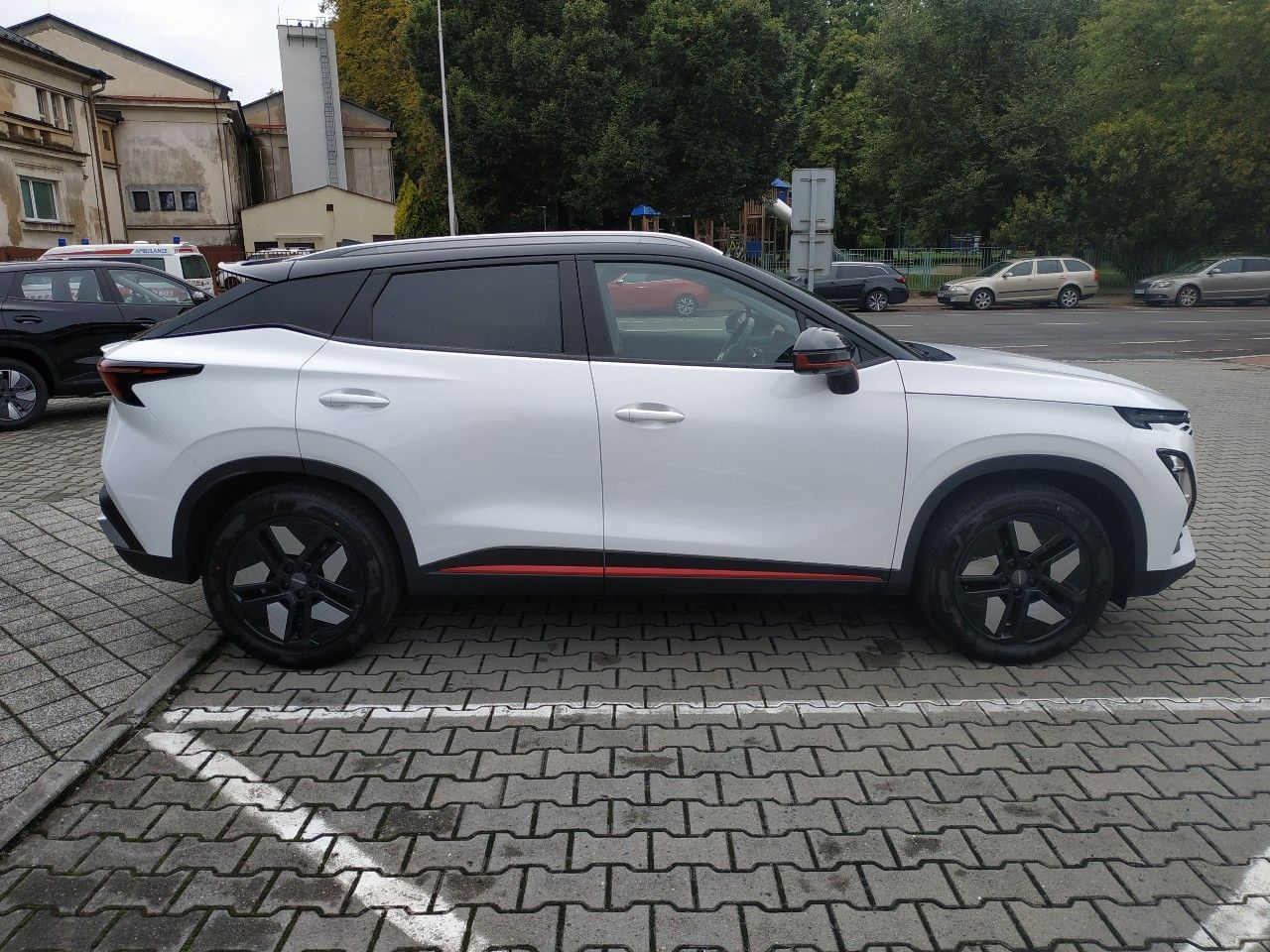 Omoda 5, 1.6T Premium AT, SKLADEM - fotka 4