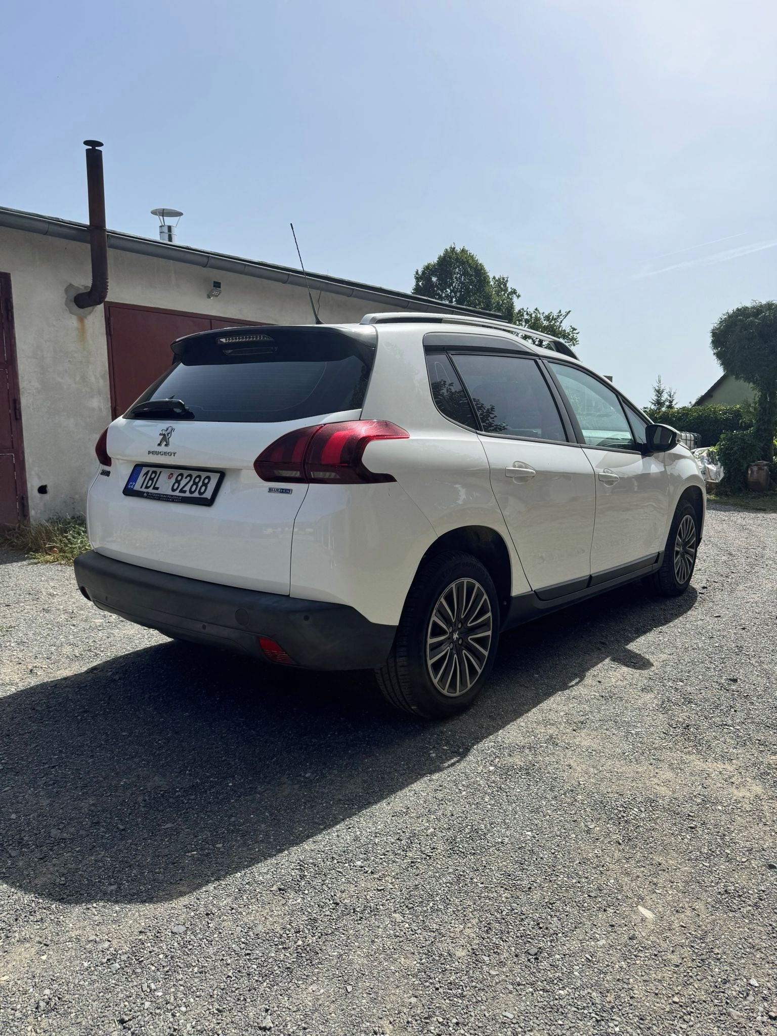 Peugeot 2008, 1.6 73kw - fotka 3