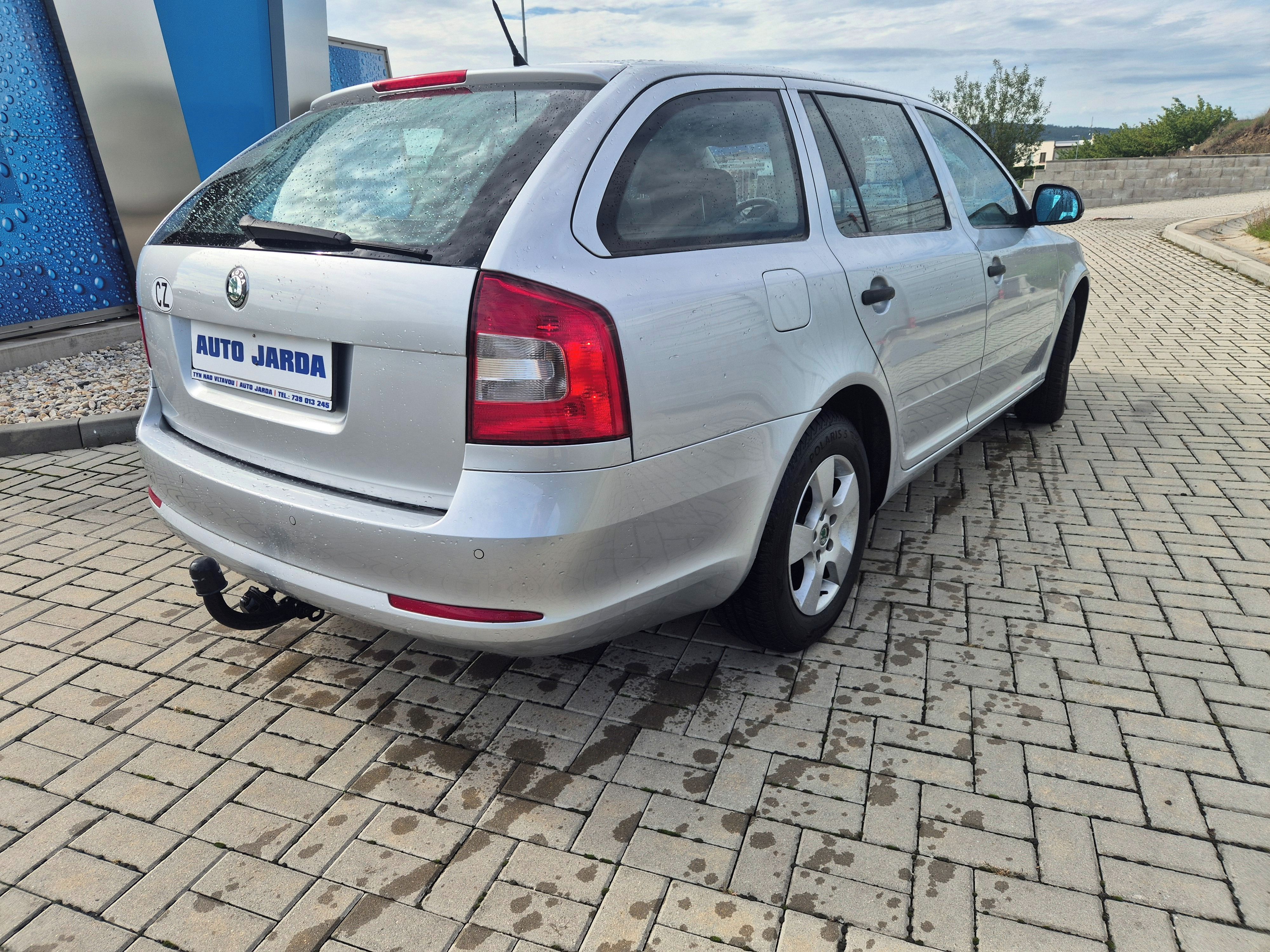 Škoda Octavia, 1.6Mpi TAŽNÉ, bez Koroze - fotka 4