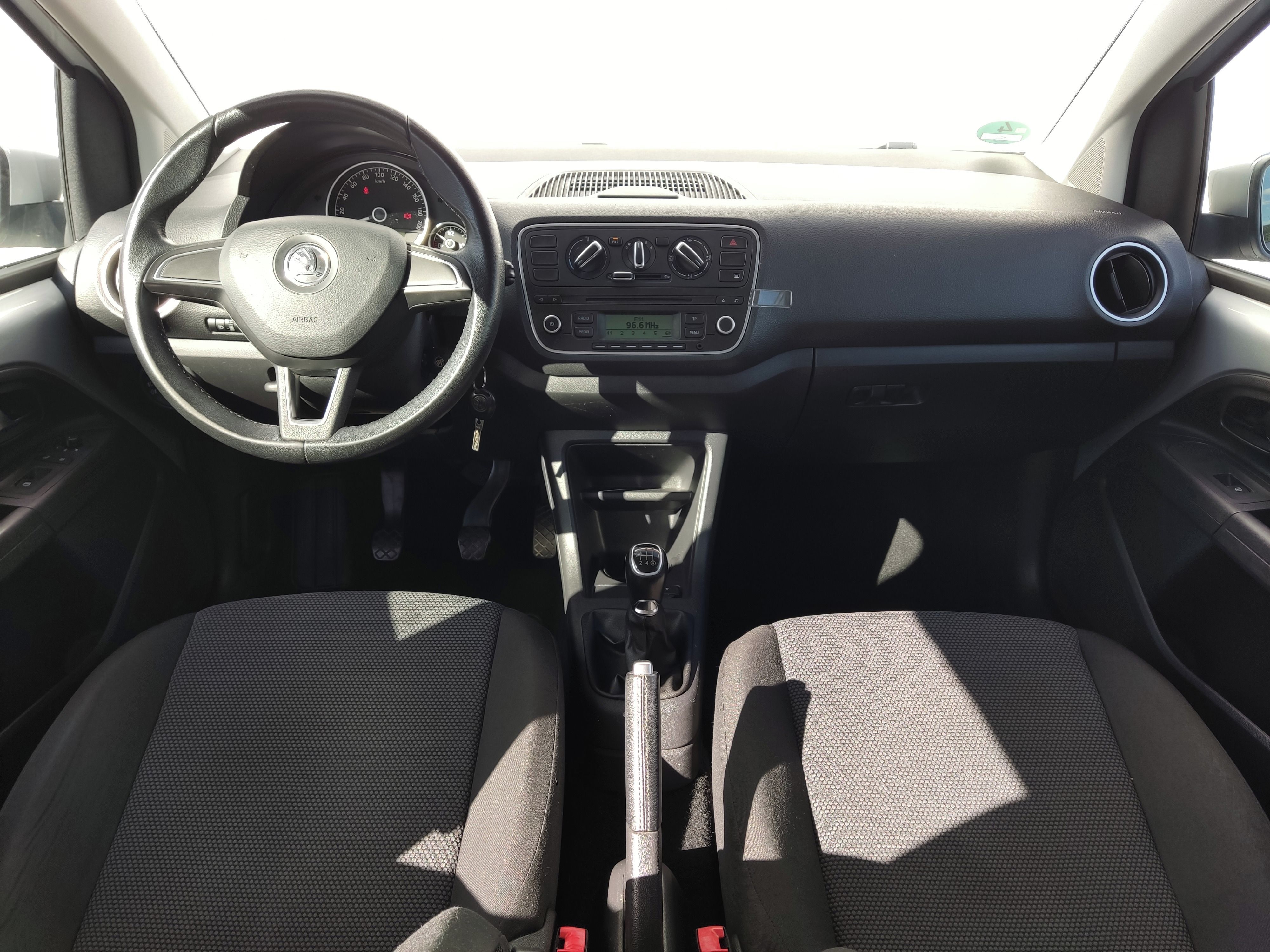 Škoda Citigo, 1.0 MPI 55 kW 5D Elegance Plus - fotka 5