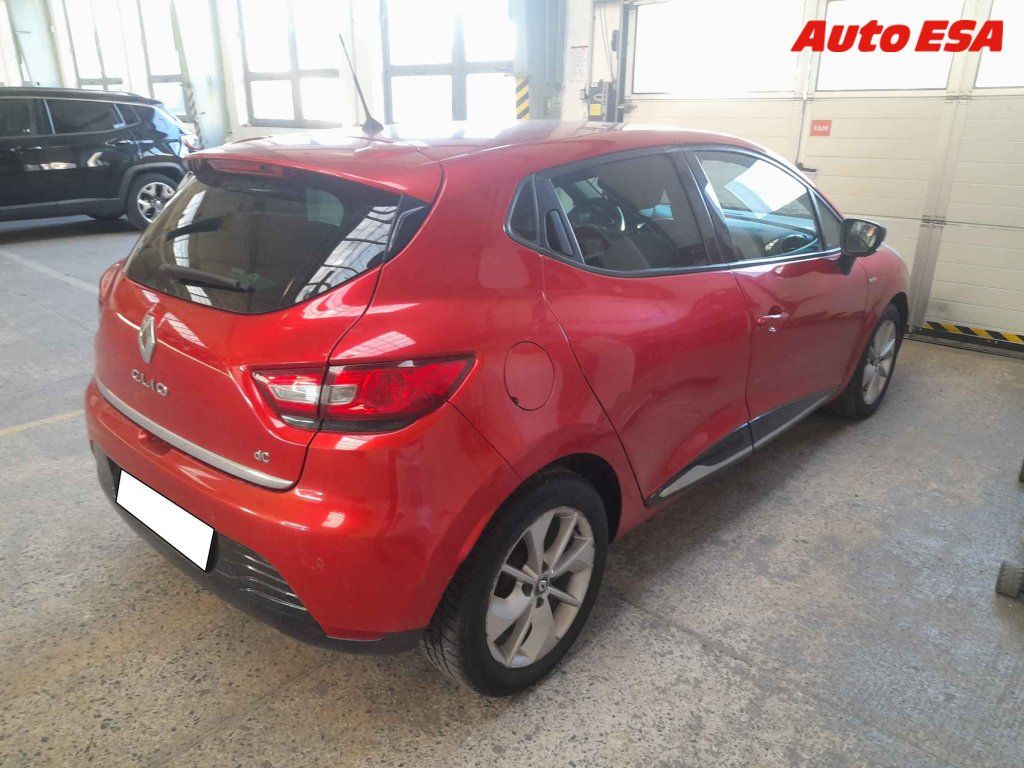 Renault Clio, 1.5dCi,2.maj,ČR,STK2/28 - fotka 2