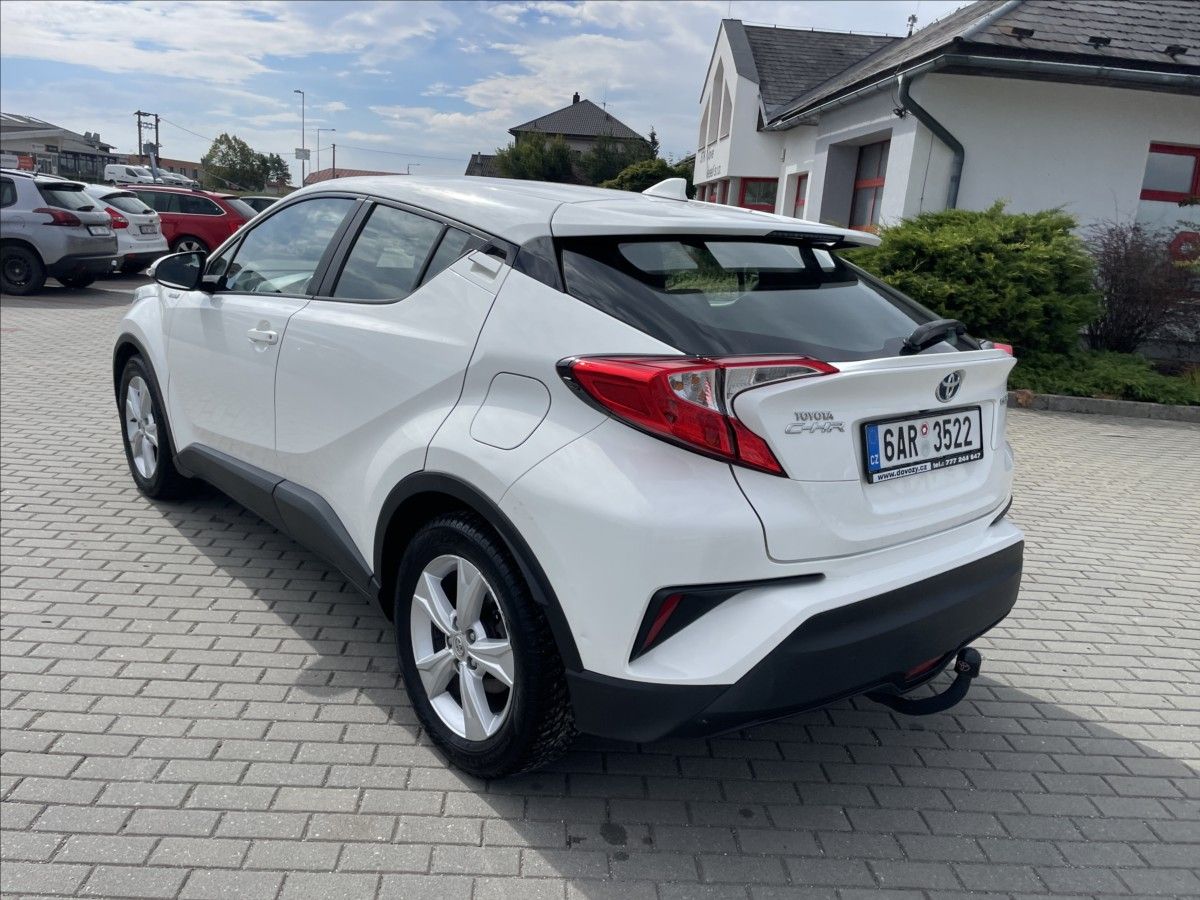 Toyota C-HR, 1,8 i 72kw Hybrid CVT CZauto T - fotka 3