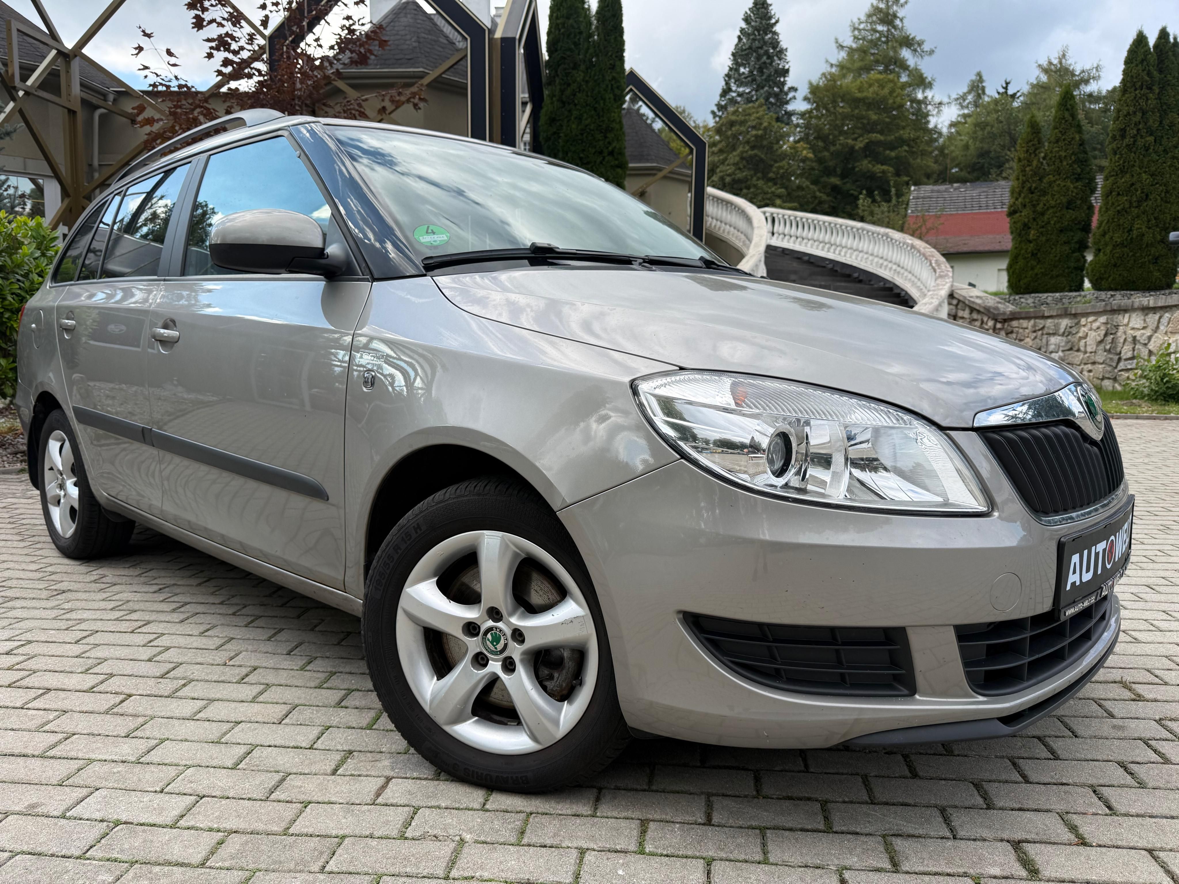 Škoda Fabia, II FL COMBI 1.6 TDi FAMILY/STK - fotka 3