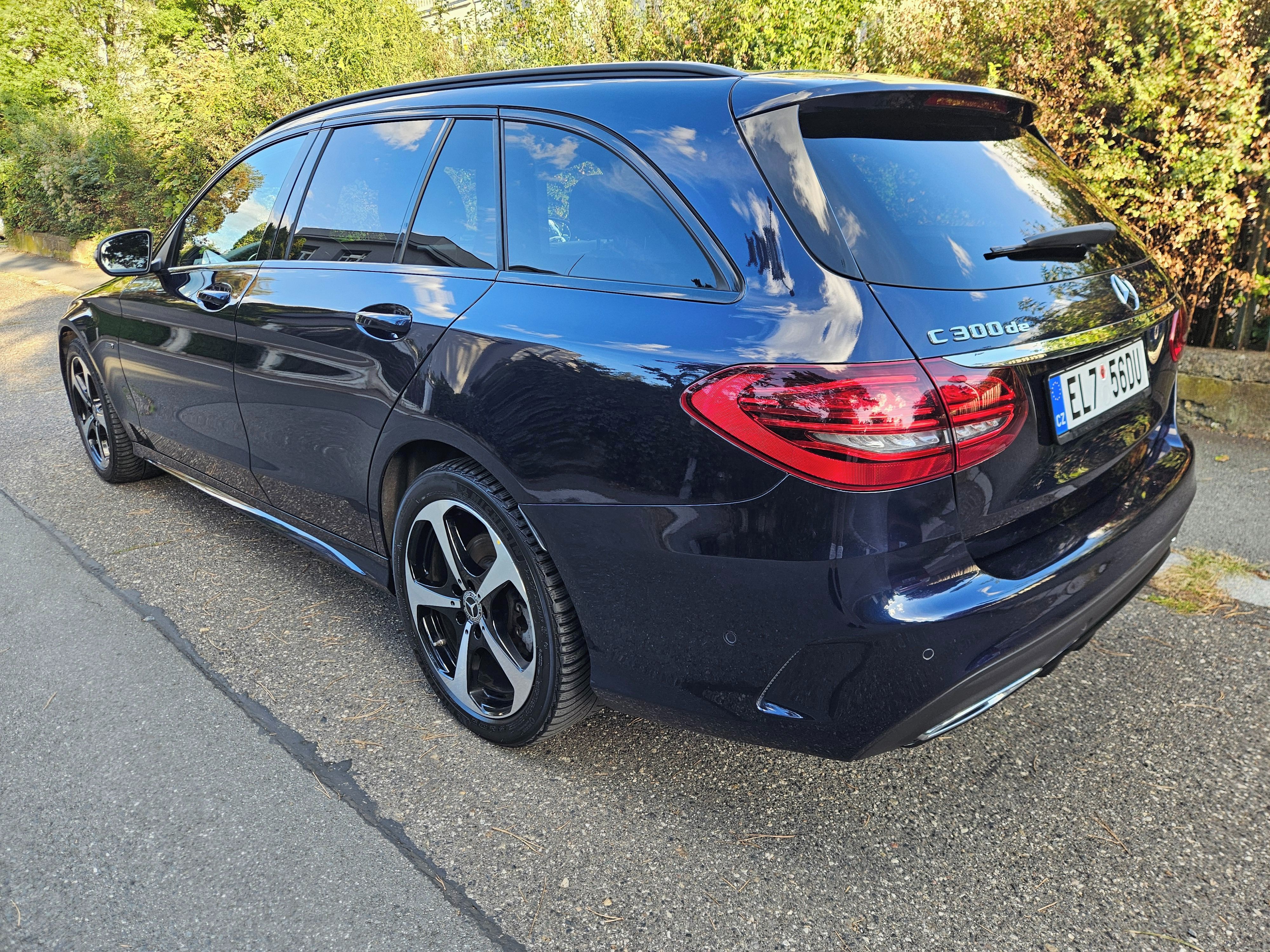 Mercedes-Benz Třídy C, C300de, kombi, AMG line, tažné - fotka 3