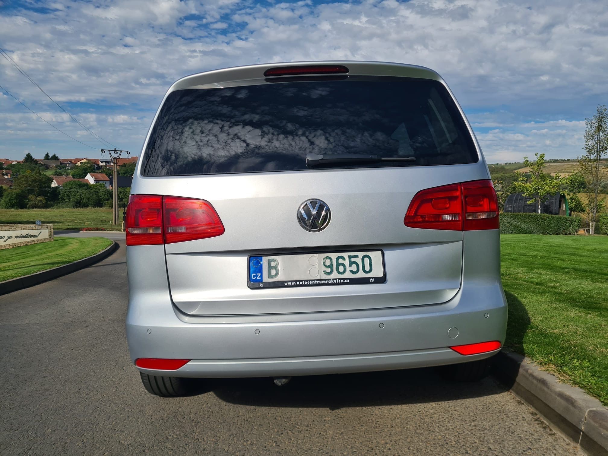 Volkswagen Touran, 1.4 TSi 103KW 7-míst TAŽ. - fotka 5