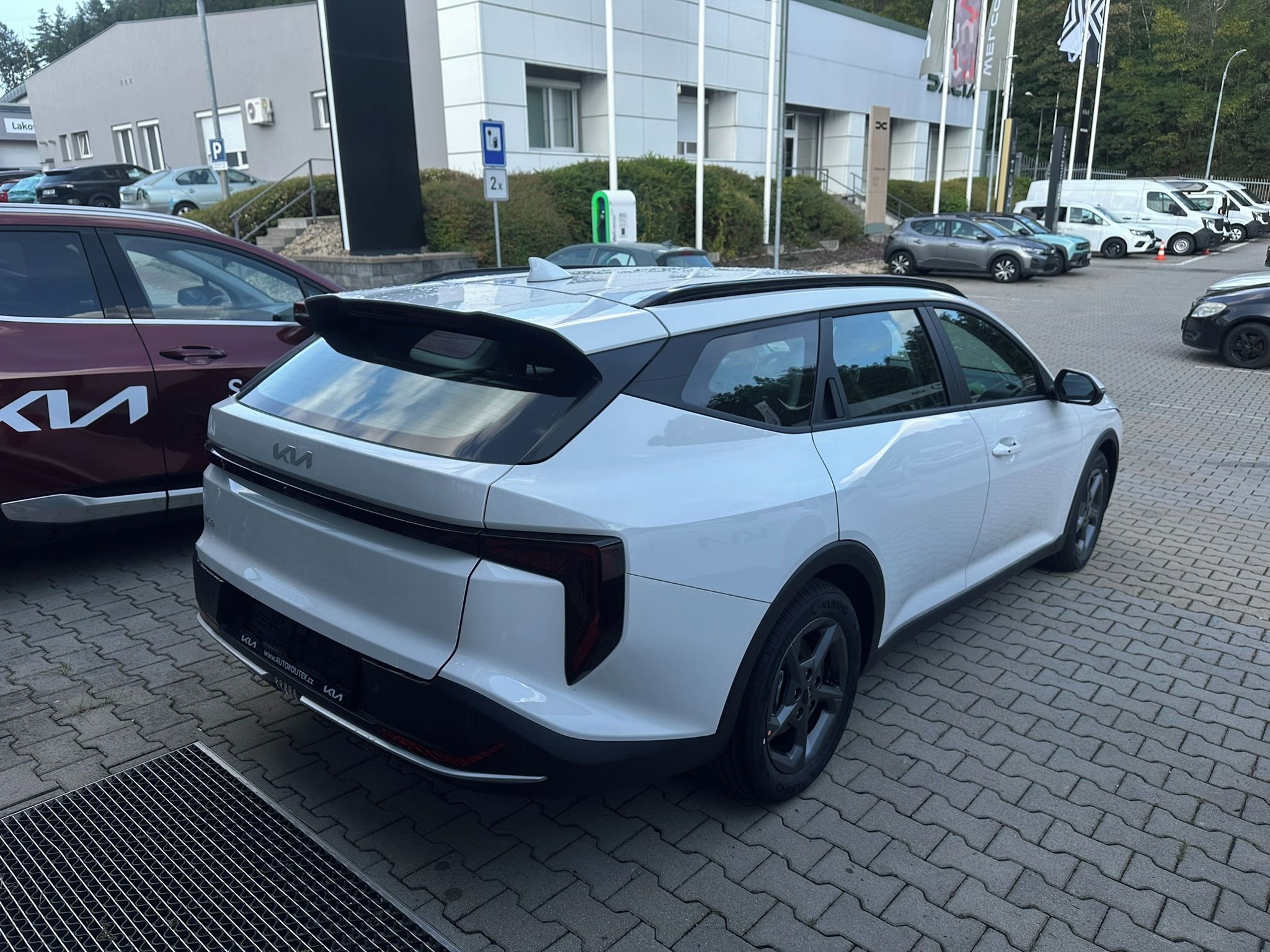Kia K4, 1.0 T-GDi 7DCT 4X2 SPIN - fotka 5