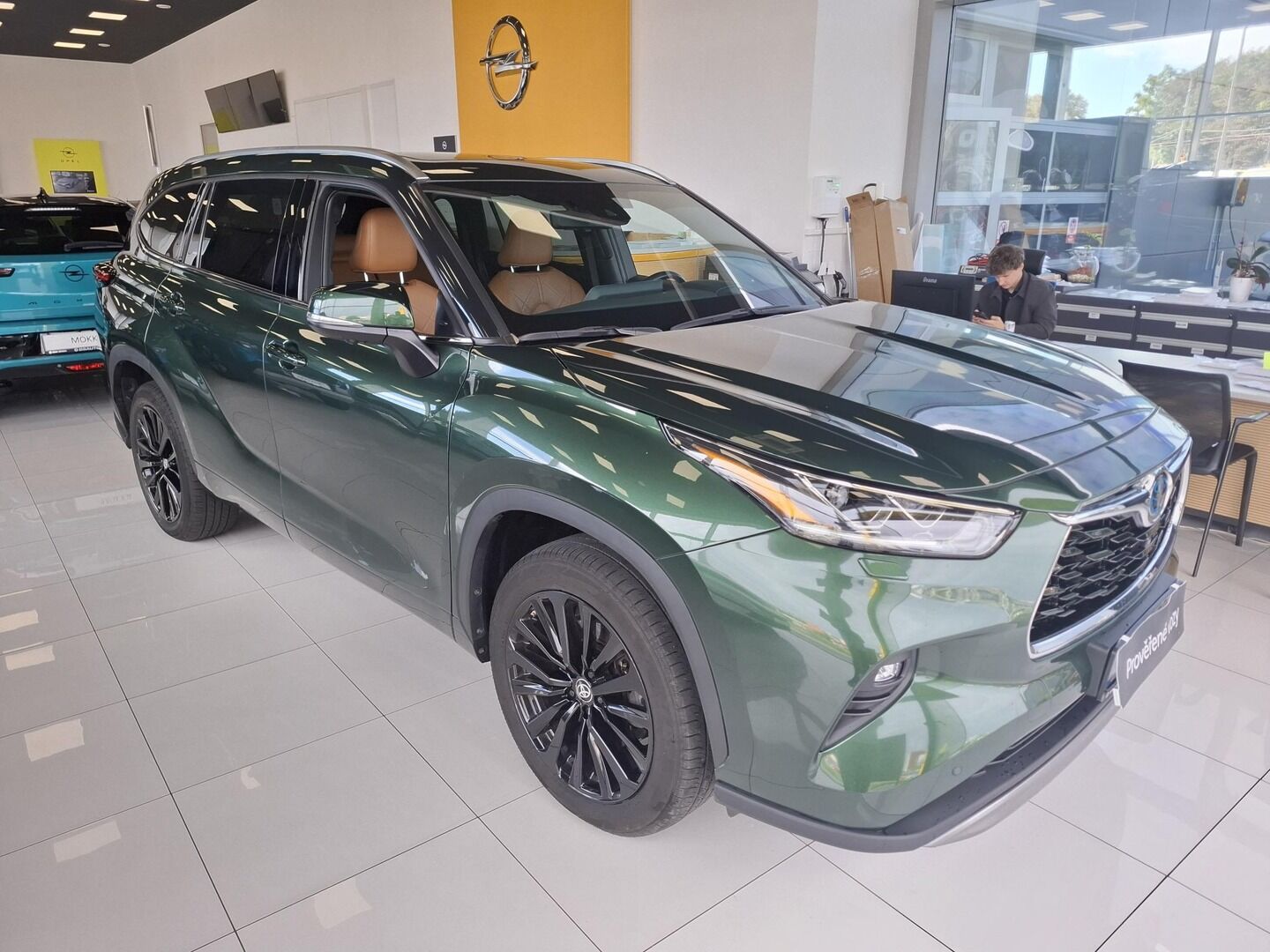 Toyota Highlander, 2.5HEV 140KW 4x4 2024 - fotka 2