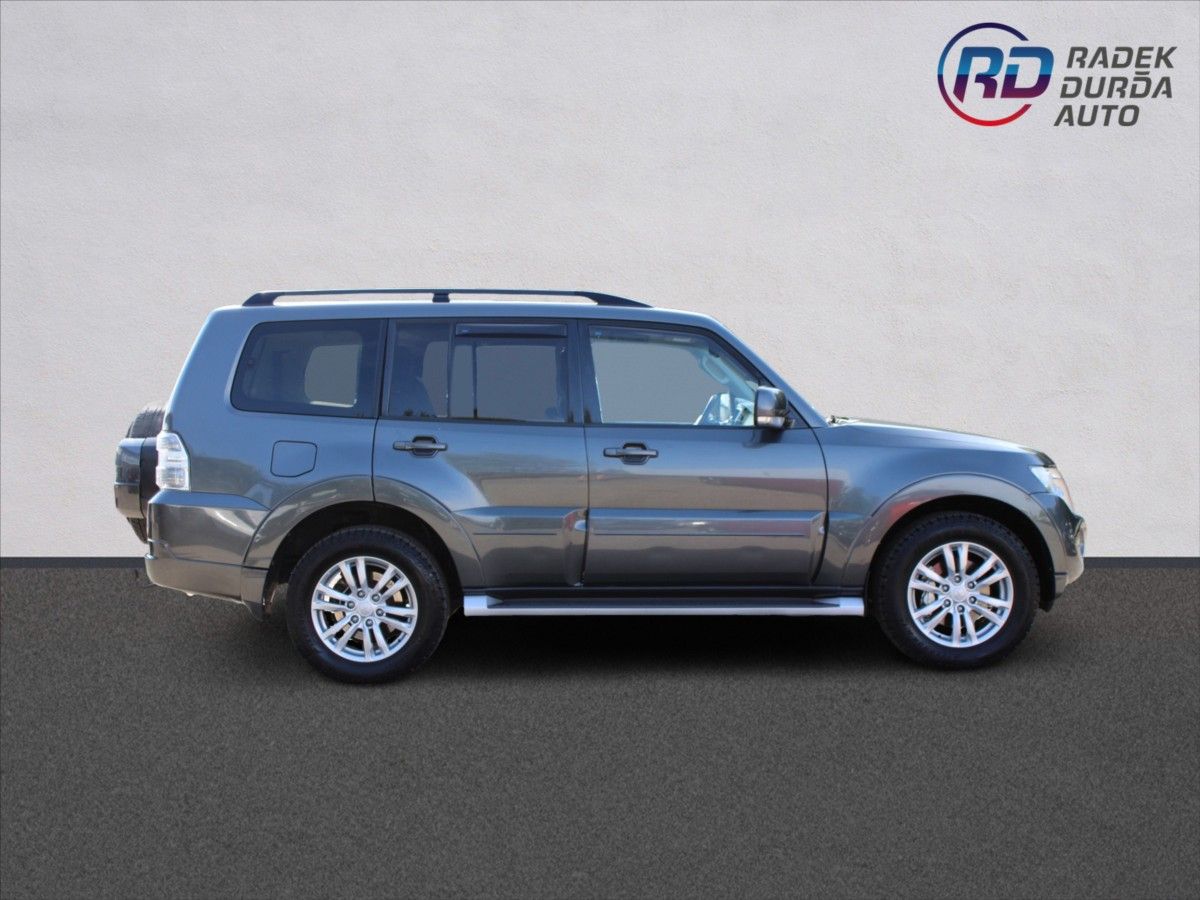 Mitsubishi Pajero, 3,2 DI-D  ČR,AUTOMAT,4x4,7MÍST - fotka 4