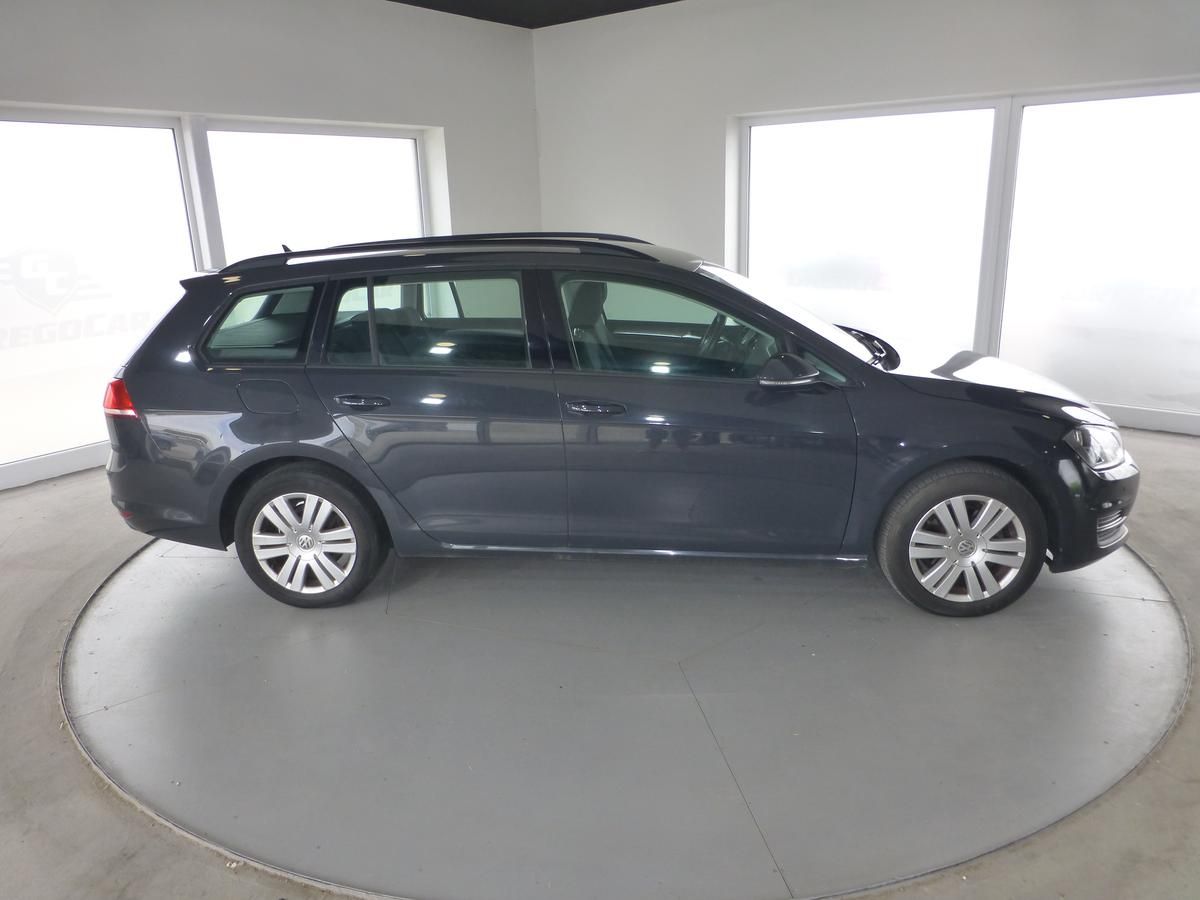 Volkswagen Golf, 1,6TDI*NAVI*TAŽNÉ**ALU**PARK.S - fotka 5