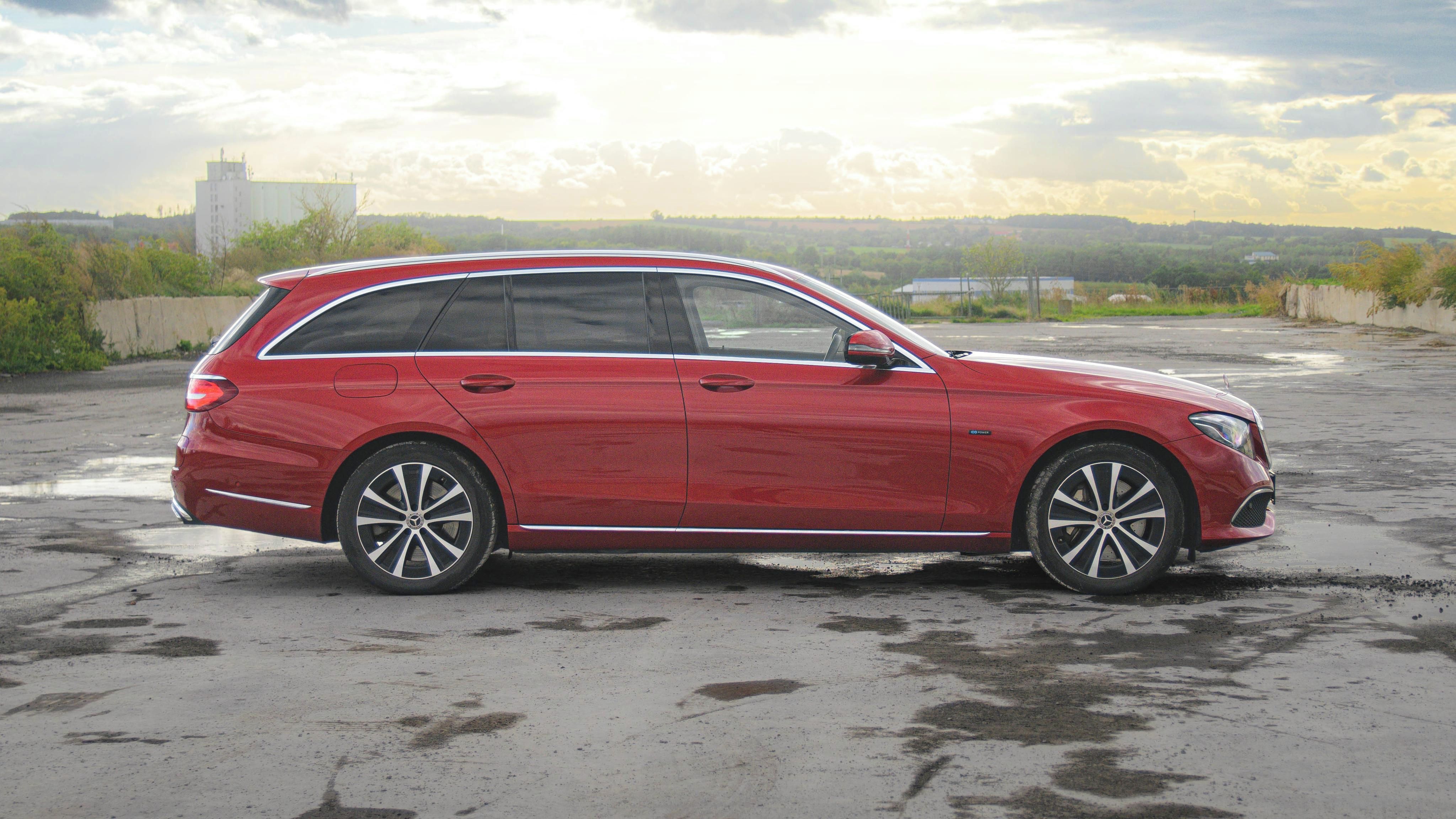 Mercedes-Benz Třídy E, 300DE Hybrid 2,0/143kW DPH TZ - fotka 4