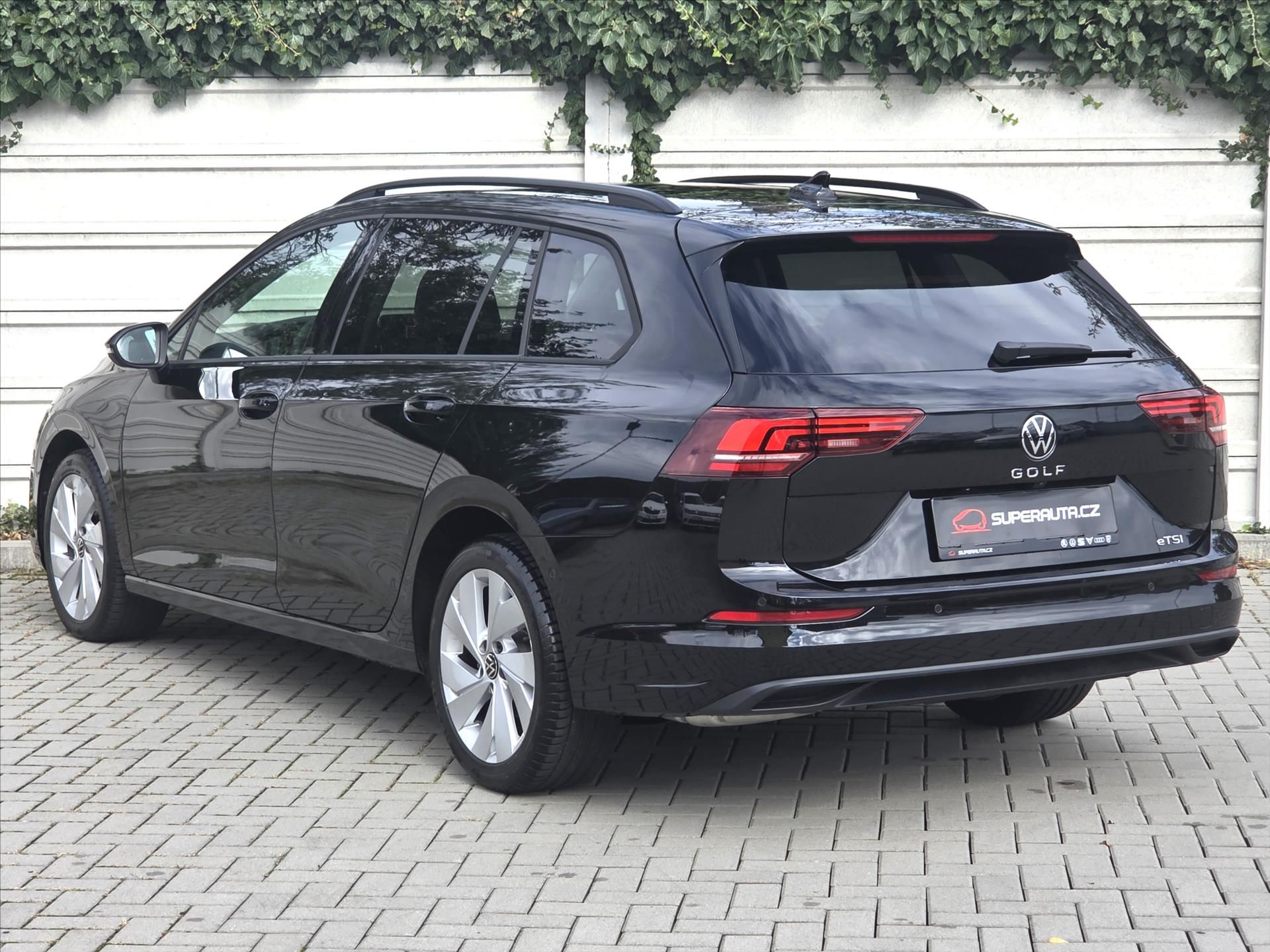 Volkswagen Golf, 1,5 eTSi 110kW DSG Záruka2028 - fotka 4